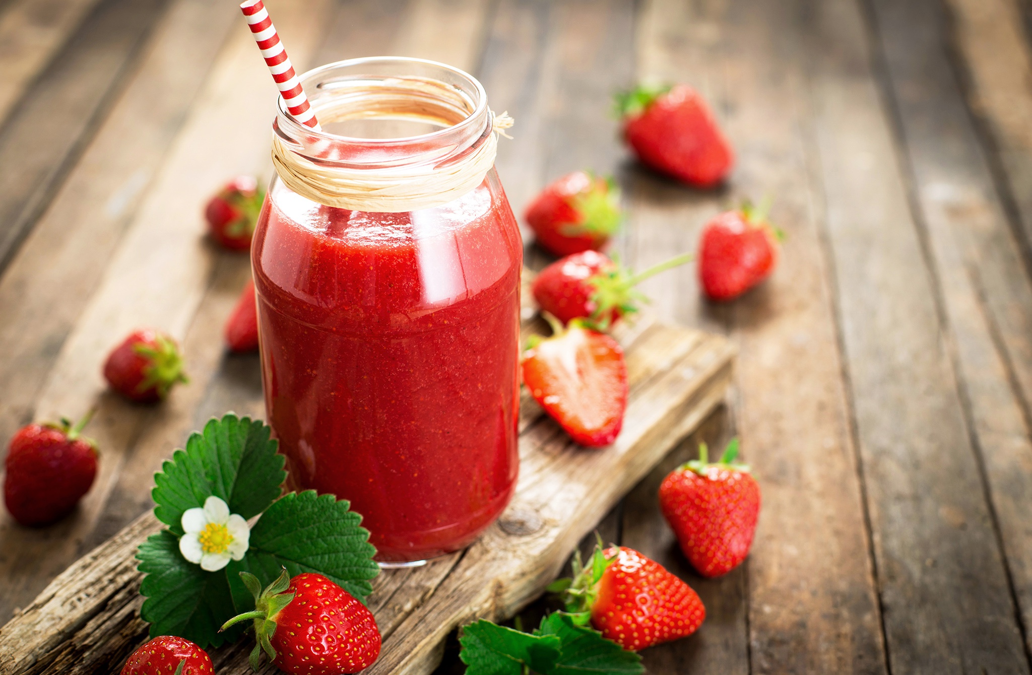 Laden Sie das Erdbeere, Frucht, Smoothie, Nahrungsmittel, Stillleben, Getränk-Bild kostenlos auf Ihren PC-Desktop herunter