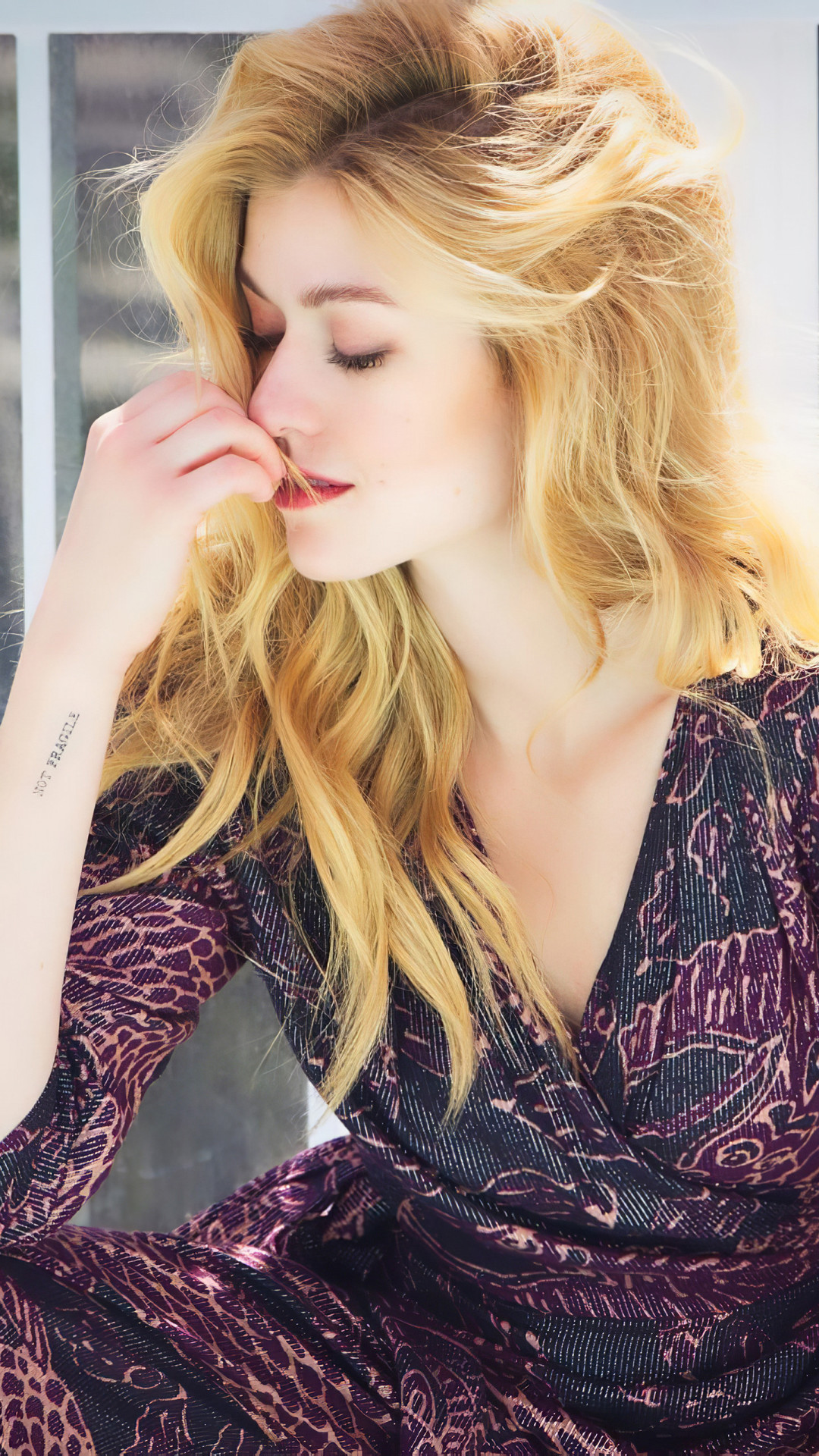 Download mobile wallpaper Blonde, American, Celebrity, Actress, Katherine Mcnamara for free.