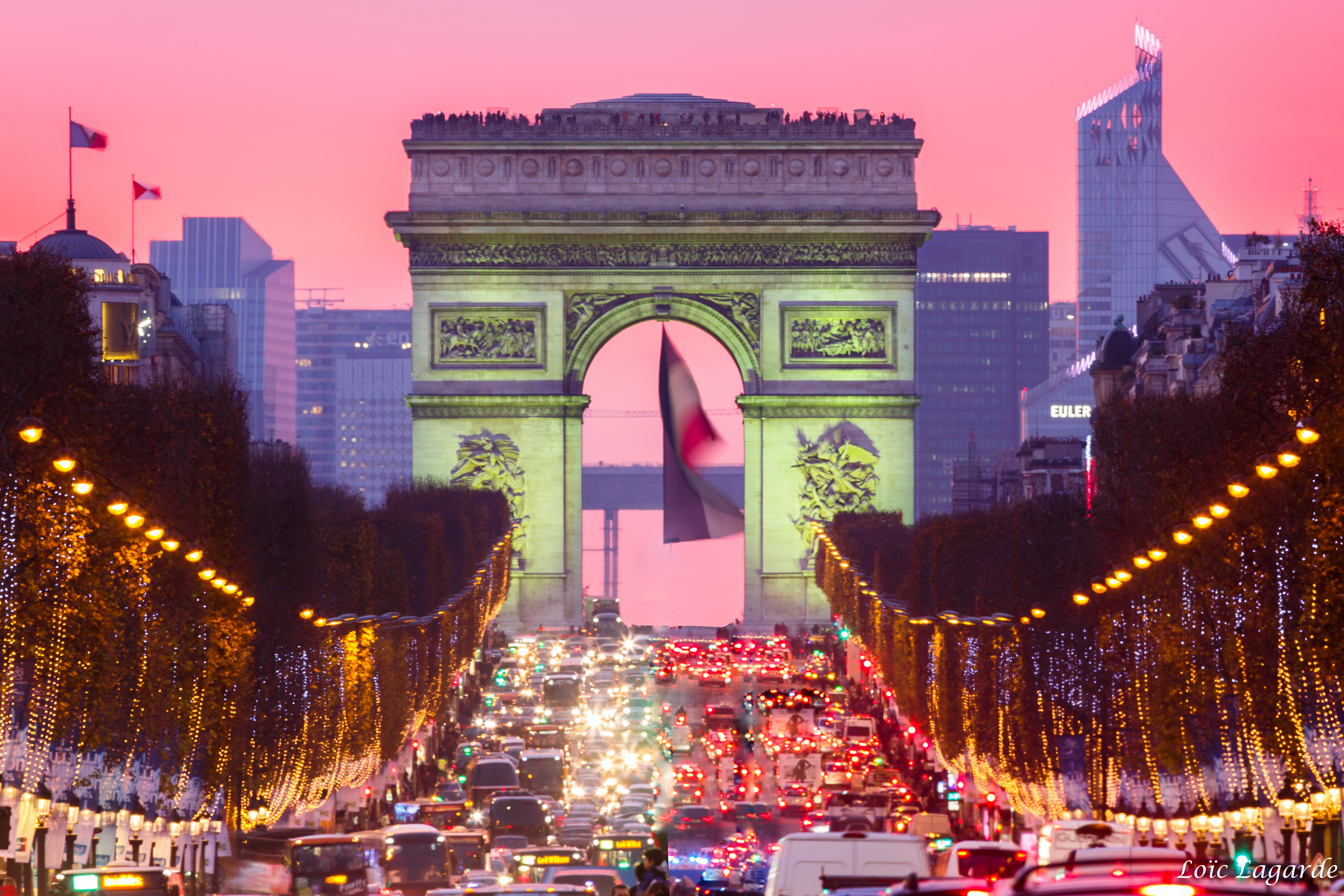 Die besten Champs Élysées-Hintergründe für den Telefonbildschirm