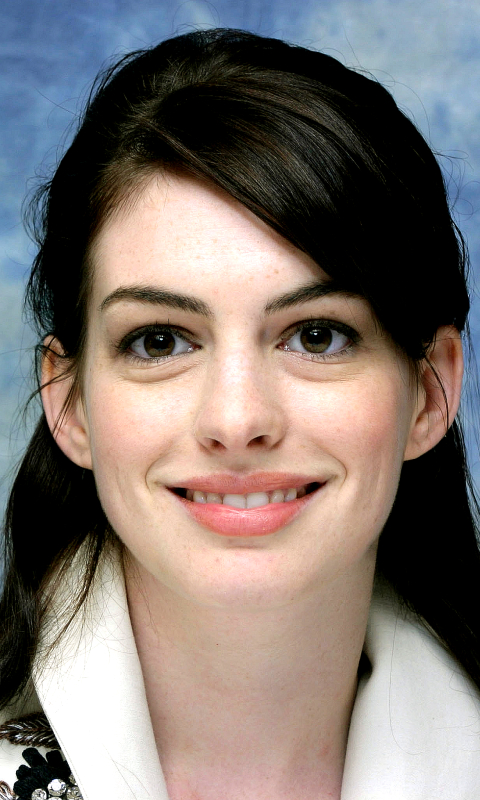 Téléchargez des papiers peints mobile Anne Hathaway, Fermer, Le Sourire, Visage, Célébrités gratuitement.