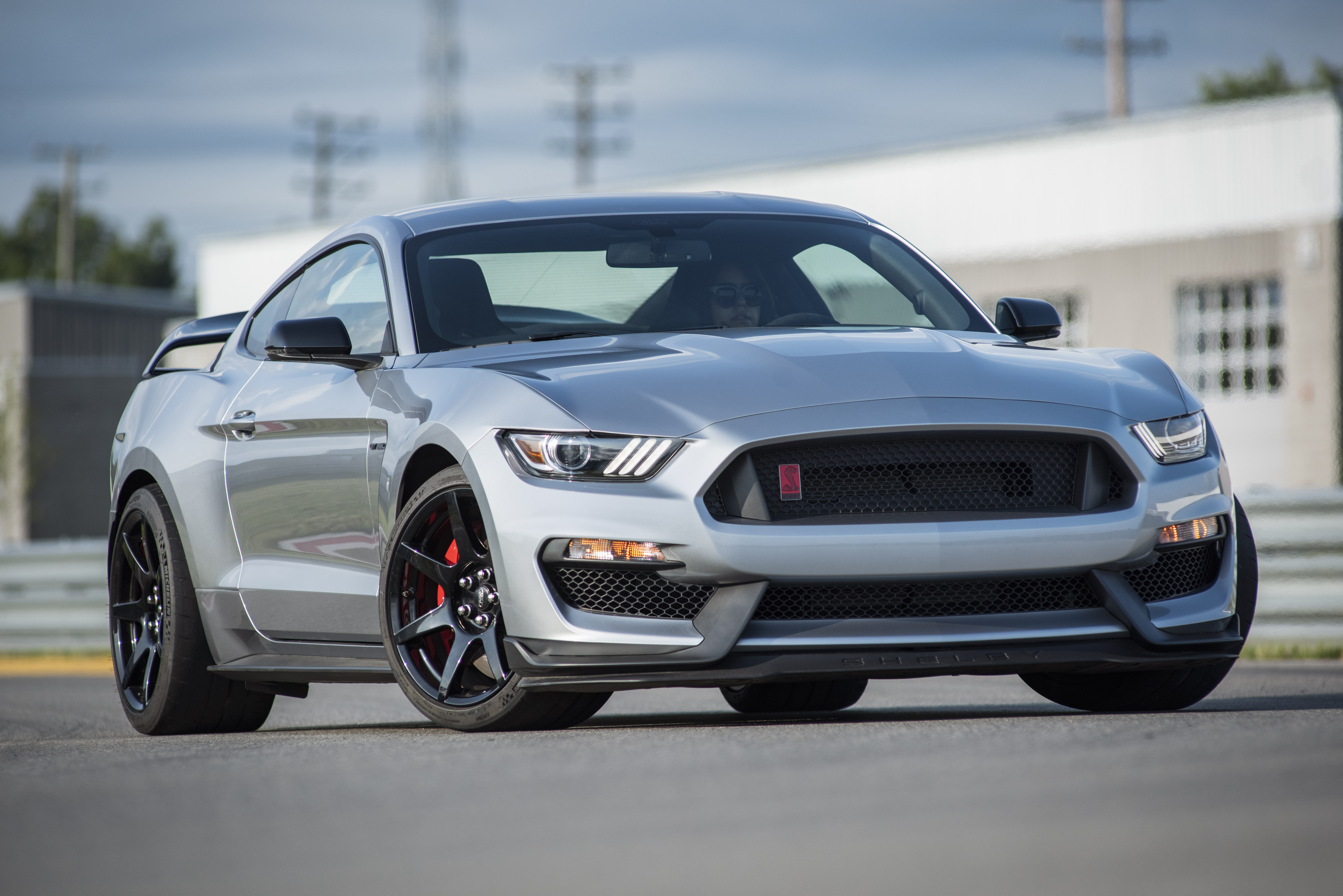Ford Mustang Shelby Gt350R  1366x768 Wallpapers