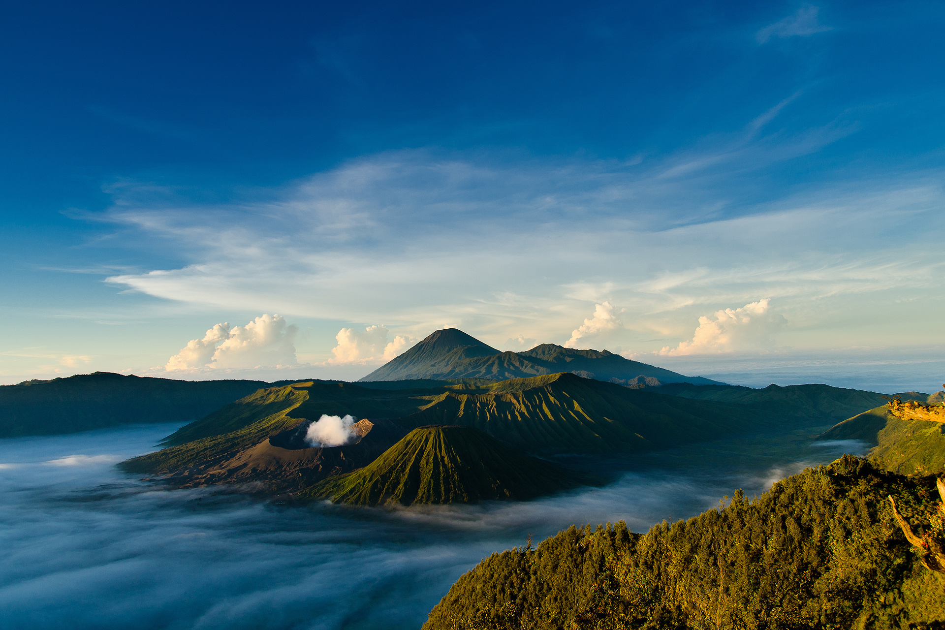 605364 Bild herunterladen erde/natur, landschaft, indonesien, vulkan - Hintergrundbilder und Bildschirmschoner kostenlos