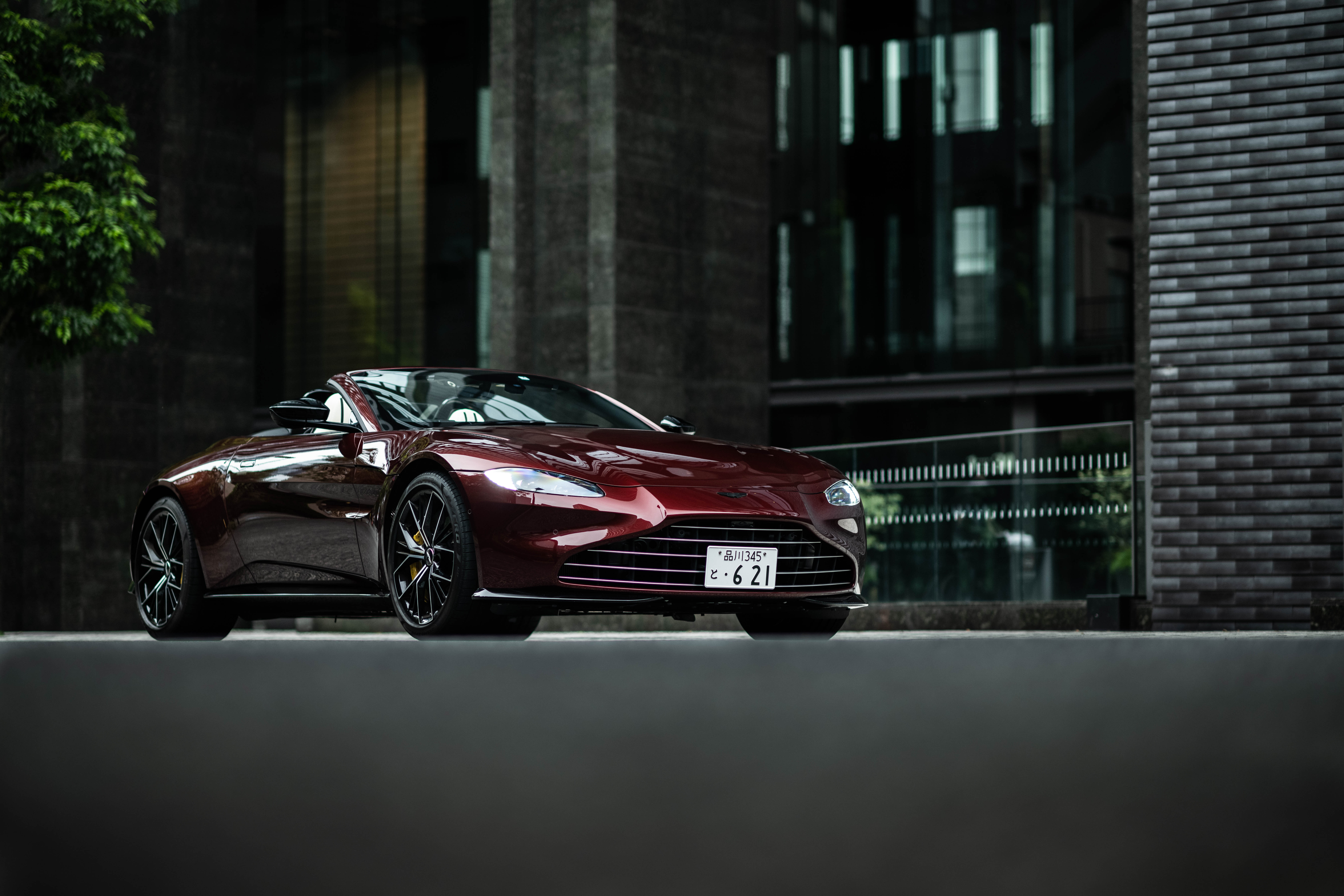 502326 Bildschirmschoner und Hintergrundbilder Aston Martin Vantage Roadster auf Ihrem Telefon. Laden Sie  Bilder kostenlos herunter