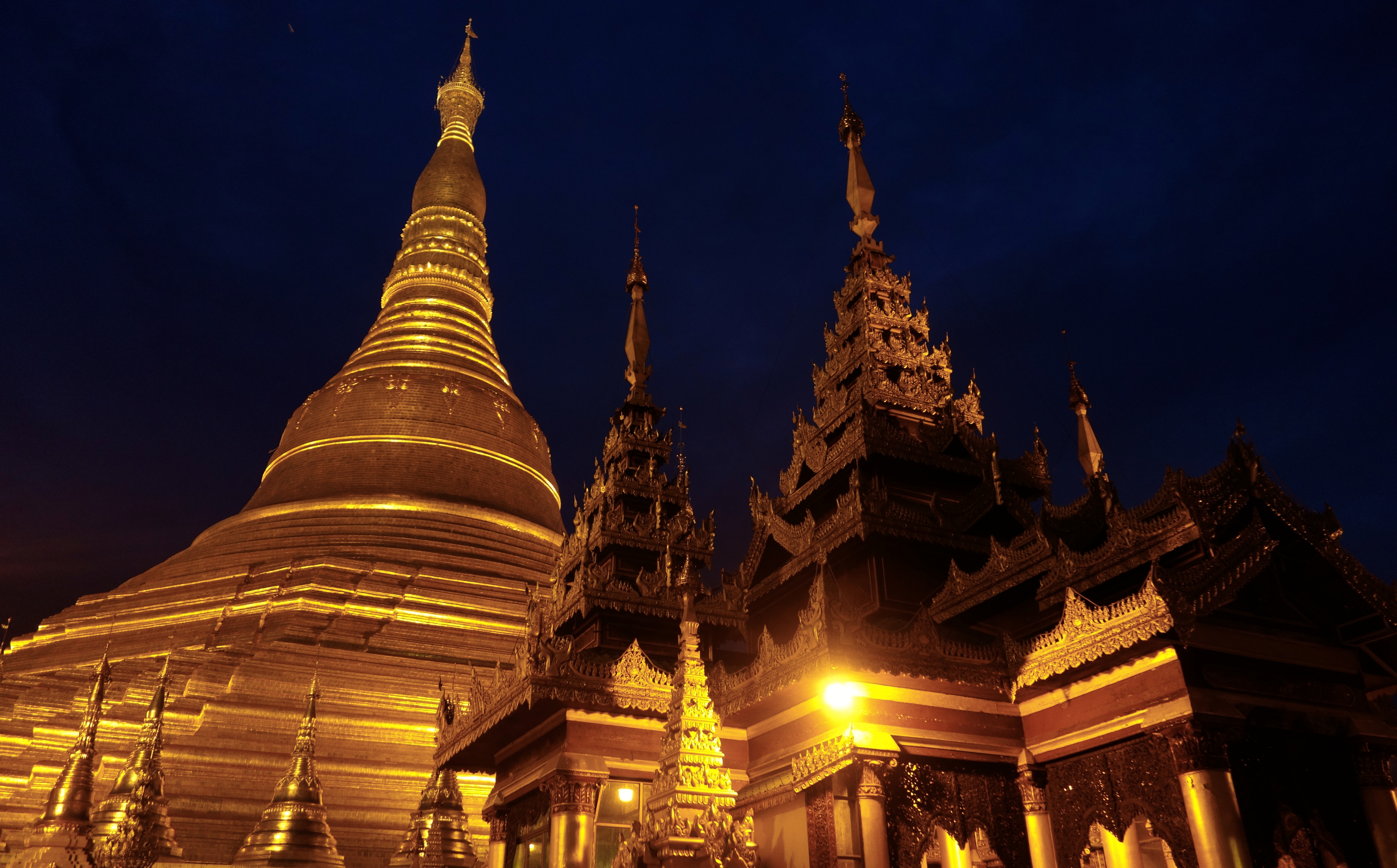 677410 télécharger le fond d'écran religieux, pagode shwedagon, birmanie, rangoun - économiseurs d'écran et images gratuitement
