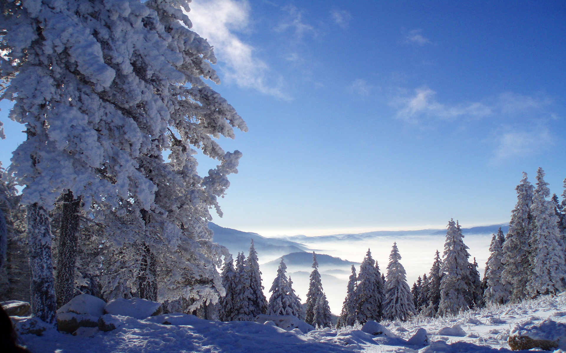 Скачать картинку Пейзаж, Зима, Небо, Снег, Гора, Облако, Живописный, Земля/природа в телефон бесплатно.