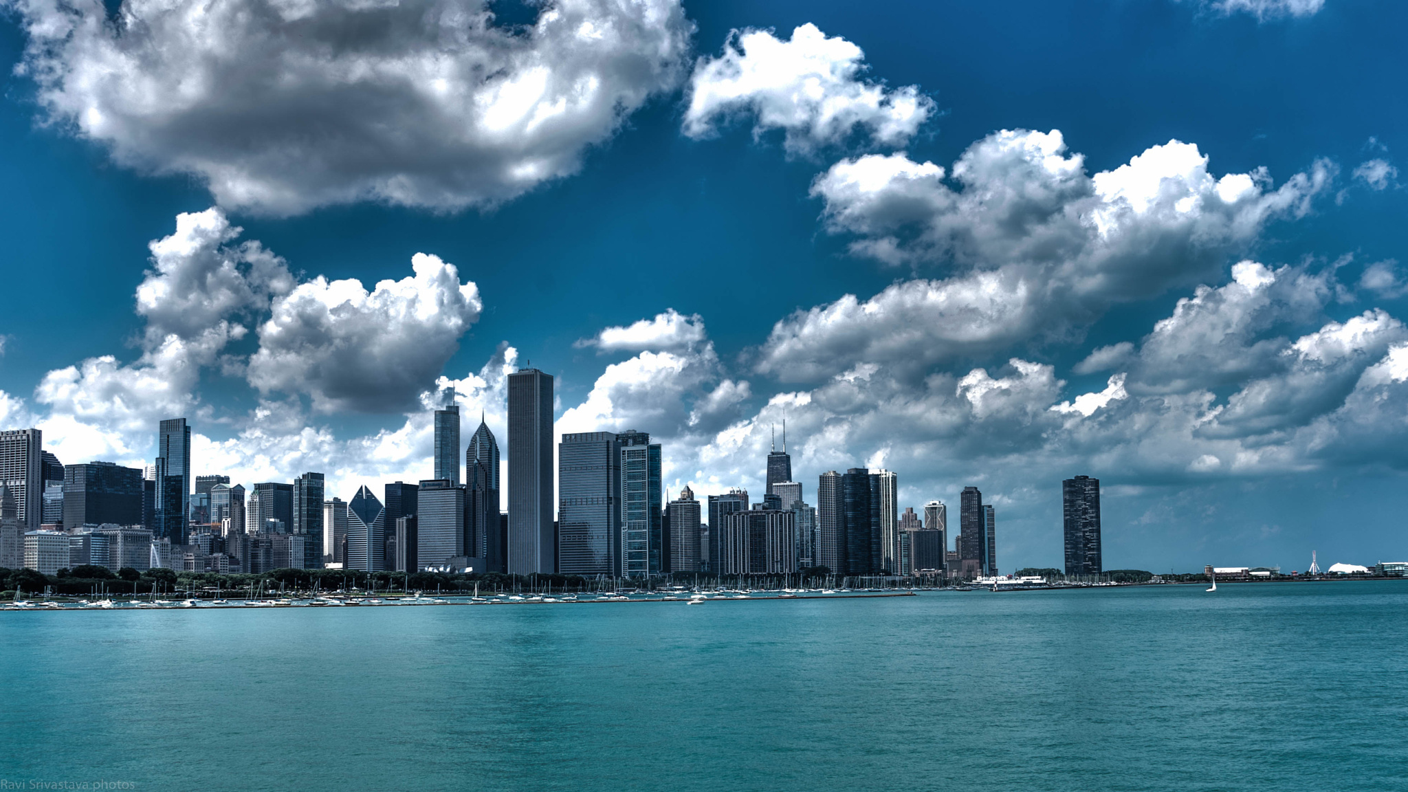 Baixar papel de parede para celular de Cidades, Eua, Cidade, Arranha Céu, Construção, Nuvem, Chicago, Feito Pelo Homem gratuito.