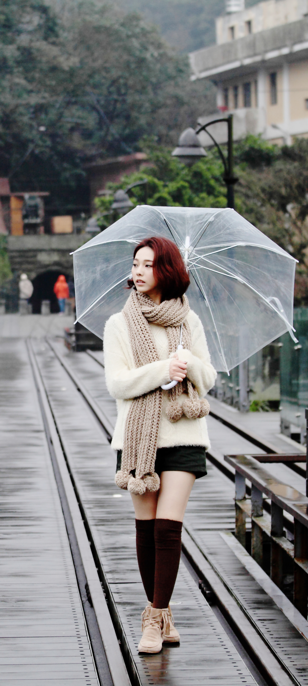 Download mobile wallpaper Rain, Umbrella, Model, Women, Asian, Taiwanese, Lín Yǔ for free.