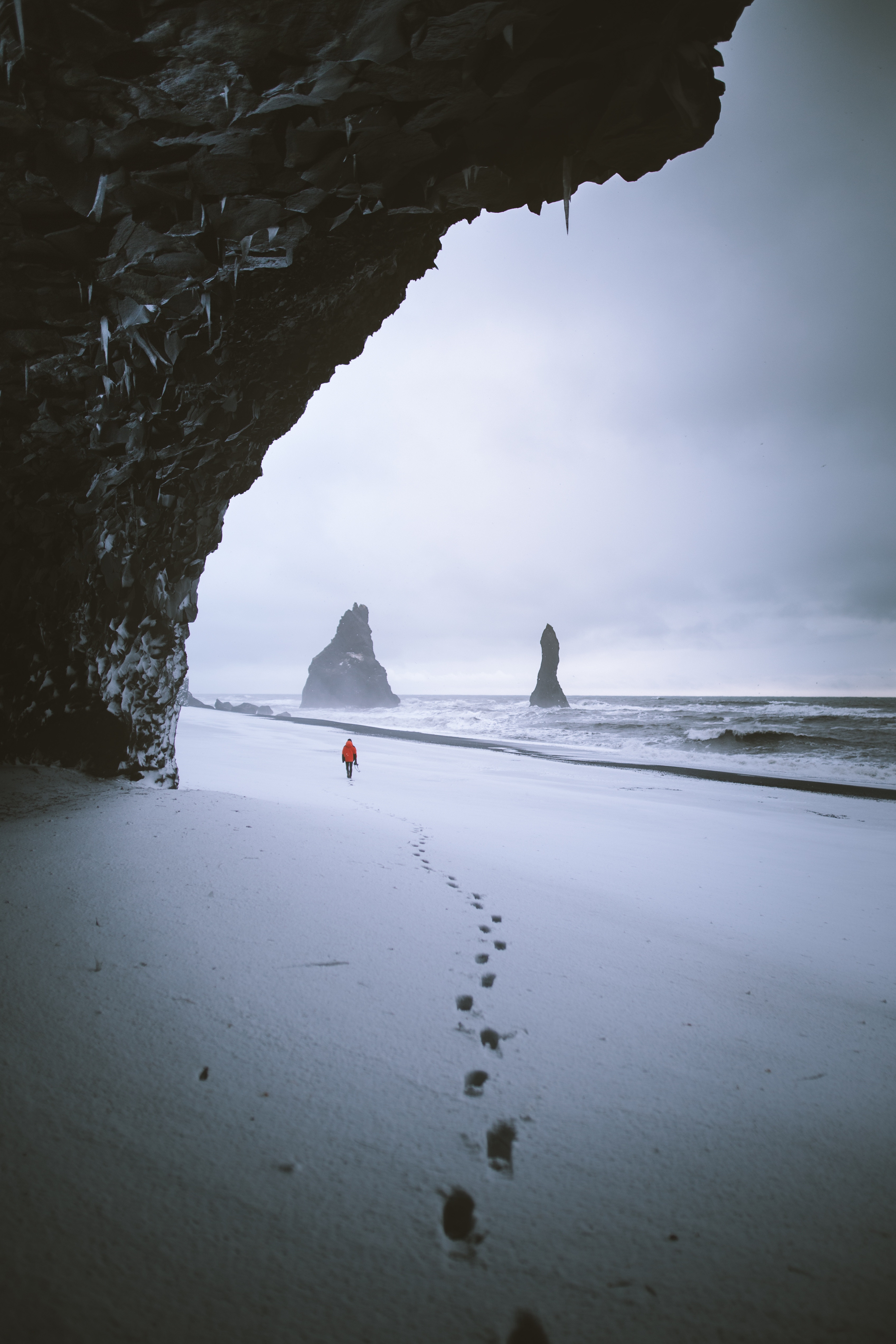 alone, lonely, nature, snow, rock, stroll, traces Full HD