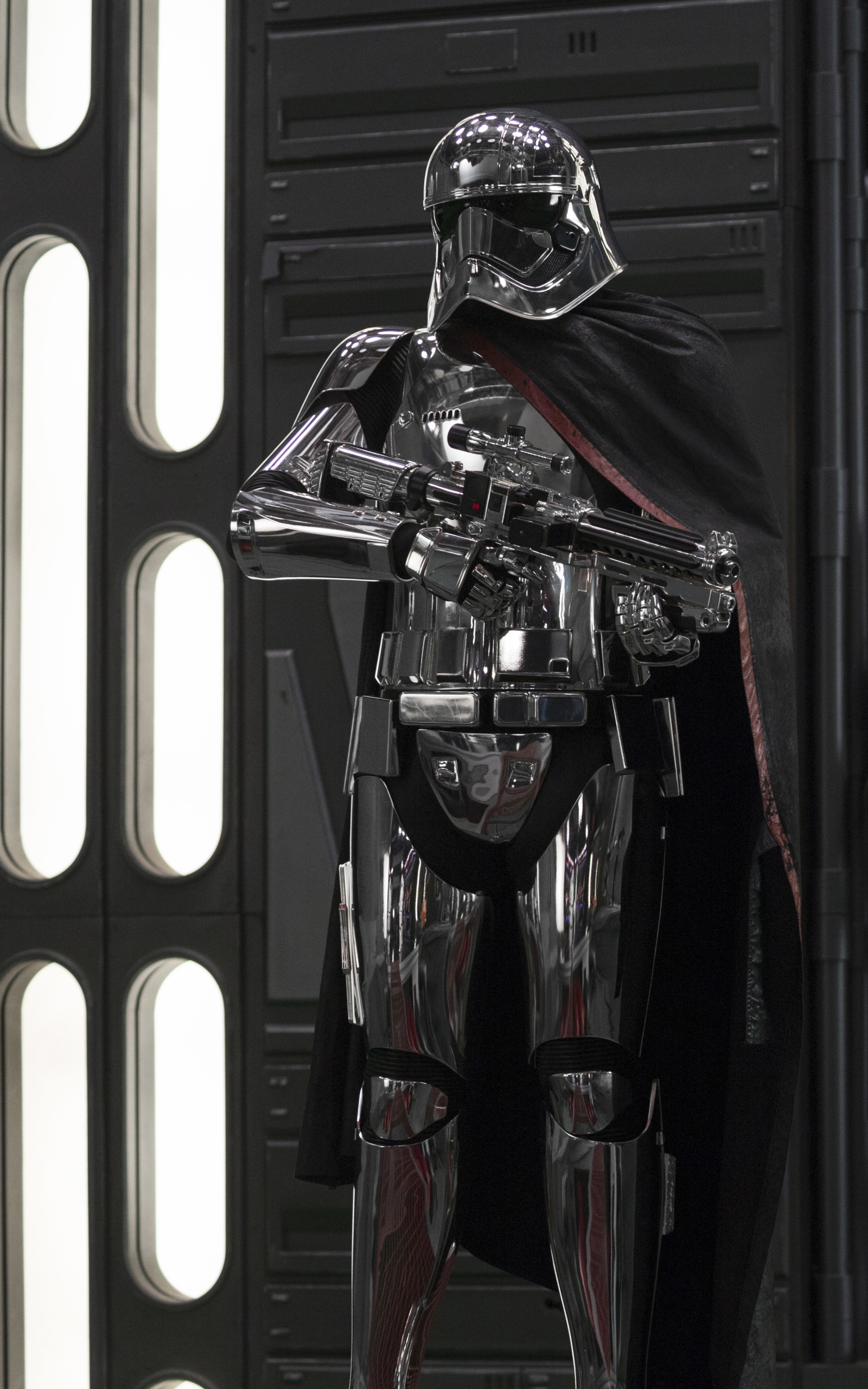 Download mobile wallpaper Star Wars, Movie, Captain Phasma, Star Wars: The Last Jedi for free.
