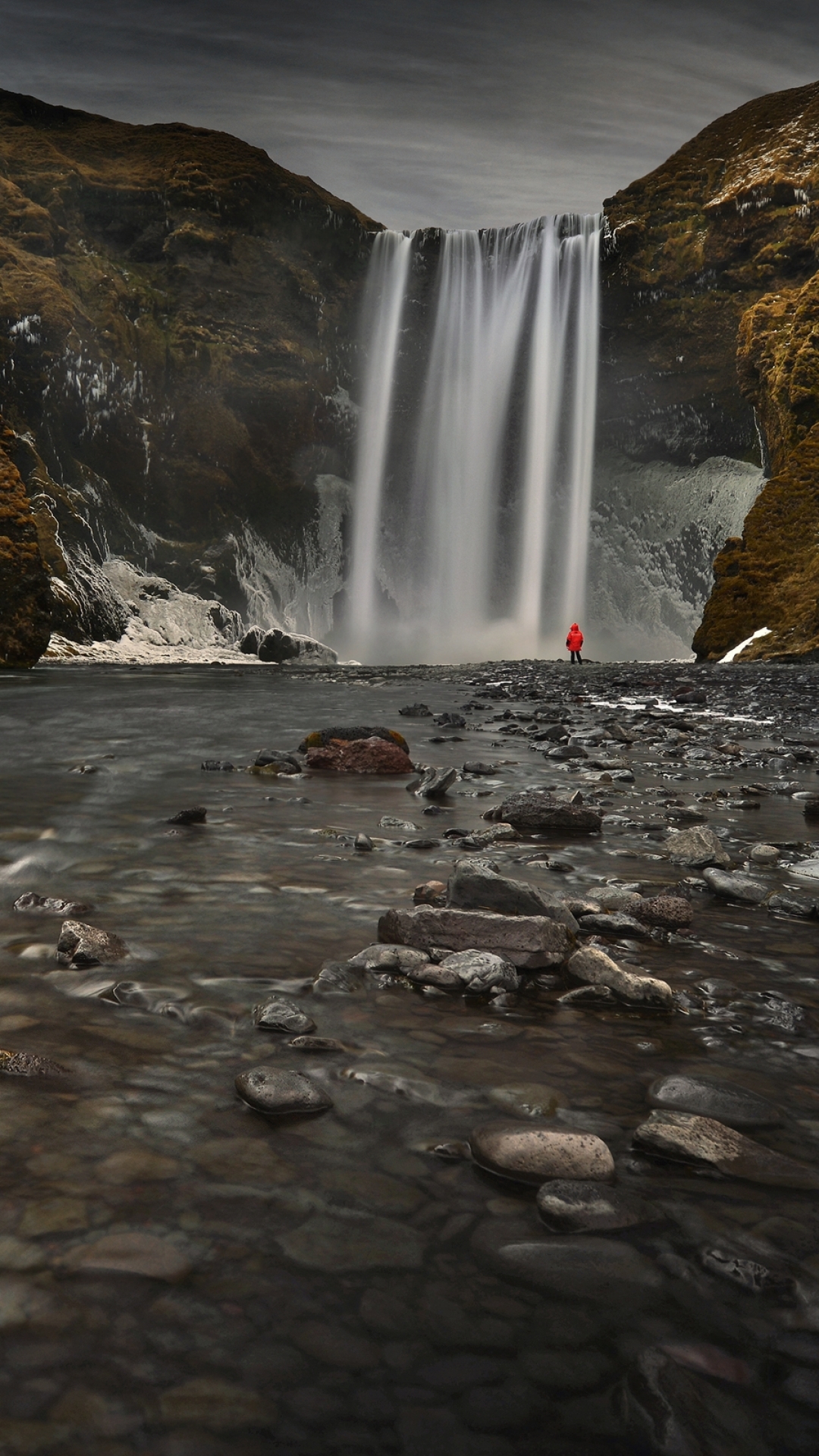 無料モバイル壁紙滝, 地球, 春, アイスランド, スコゥガフォス, スコゥガフォスの滝をダウンロードします。