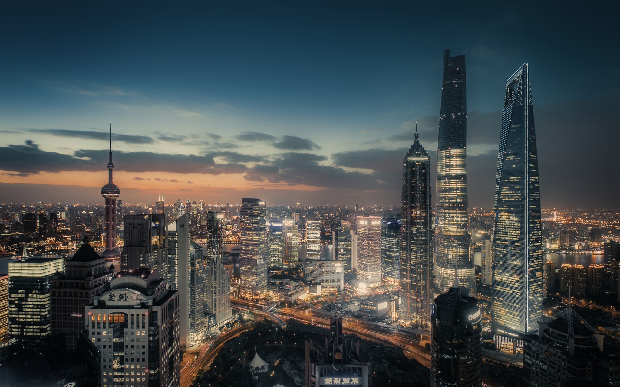 Descarga gratis la imagen Ciudades, Ciudad, Rascacielos, Edificio, Shanghái, Hecho Por El Hombre, República Popular China en el escritorio de tu PC