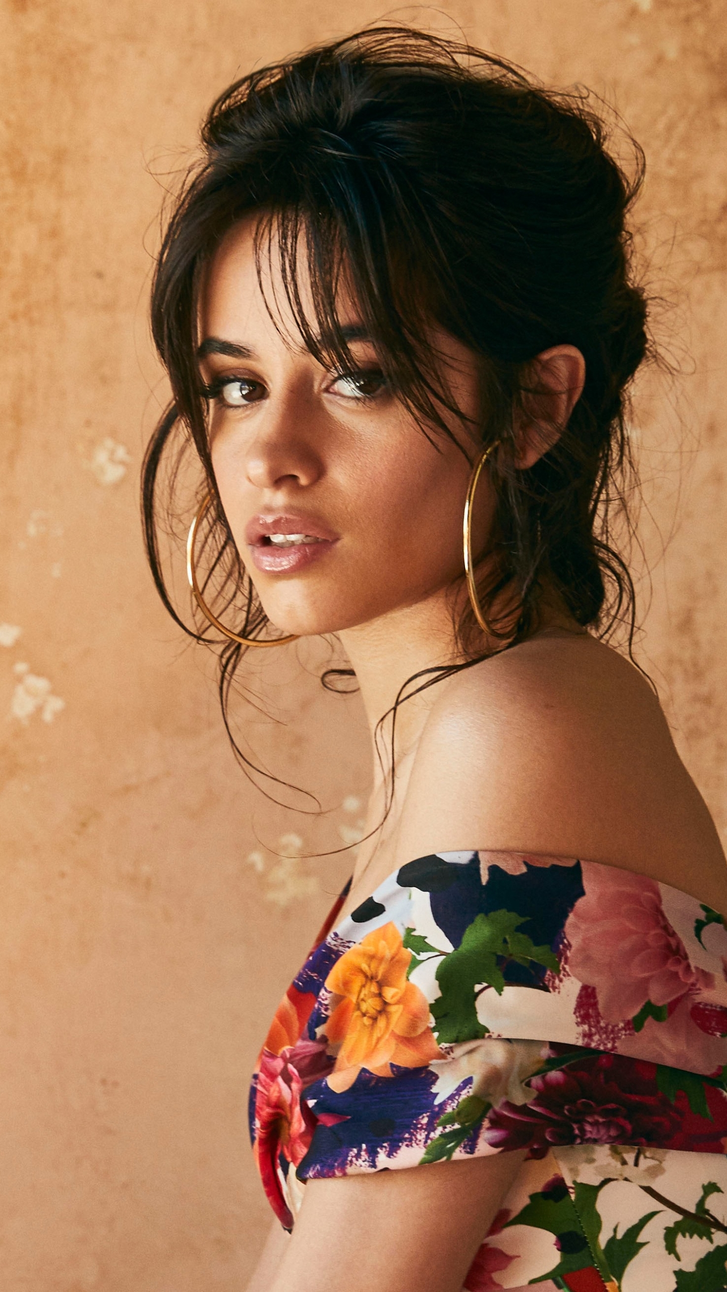 Download mobile wallpaper Music, Singer, Earrings, American, Brown Eyes, Black Hair, Latina, Camila Cabello for free.