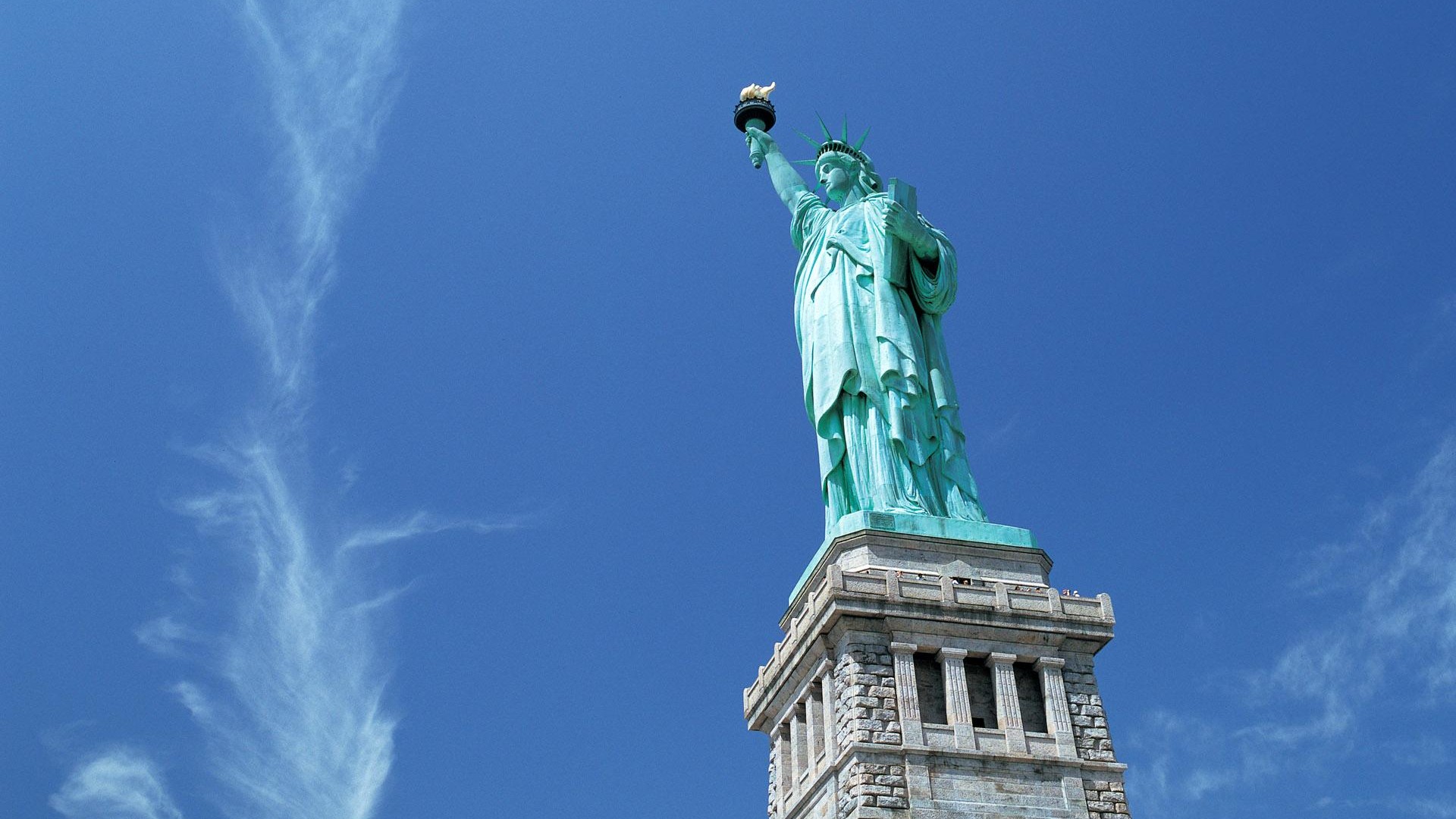 Download mobile wallpaper Statue Of Liberty, Statue, Monument, Man Made for free.