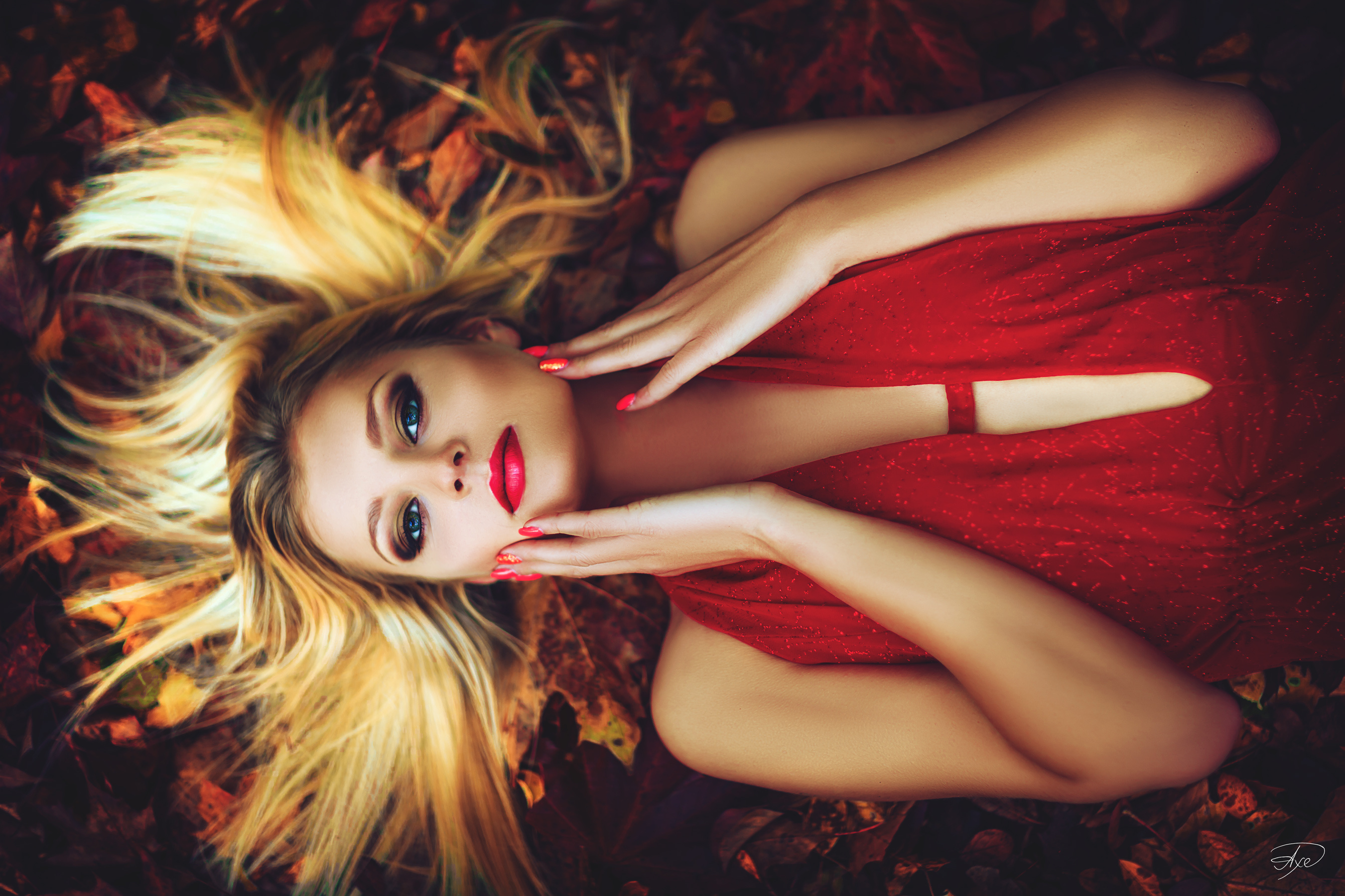 Free download wallpaper Blonde, Model, Women, Green Eyes, Lipstick, Red Dress, Lying Down on your PC desktop
