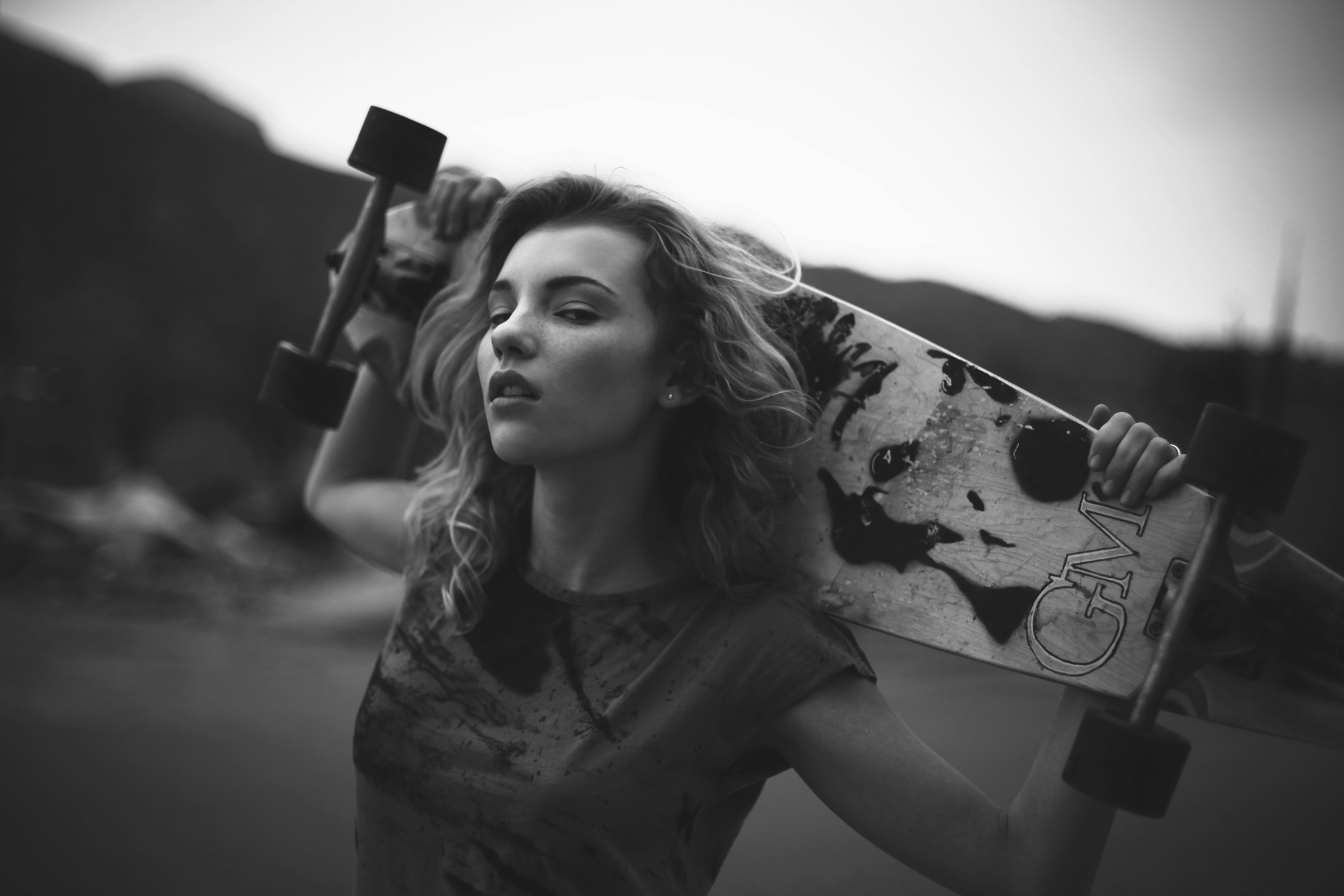 women, model, black & white, skateboard