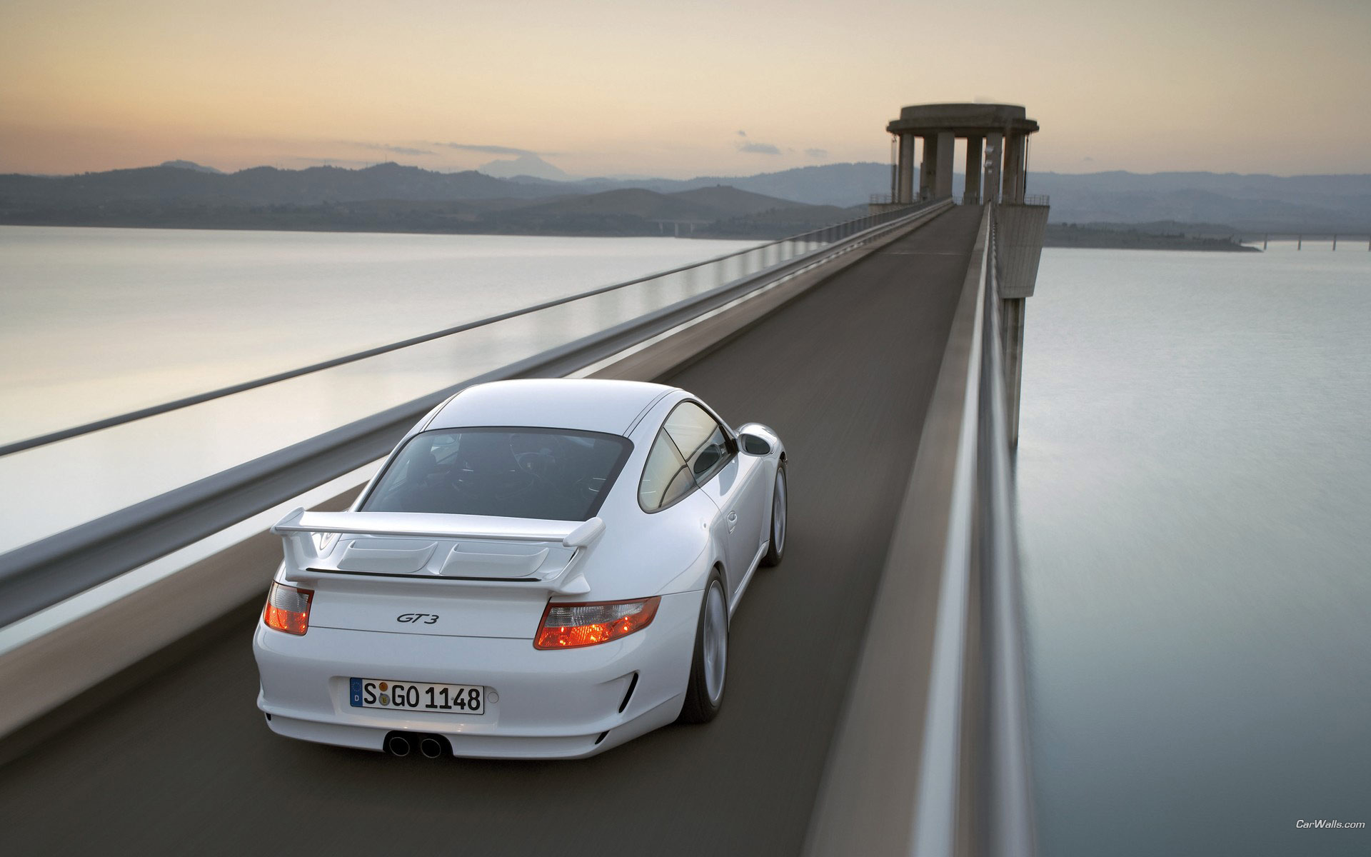 Handy-Wallpaper Porsche, Brücke, Fahrzeuge kostenlos herunterladen.