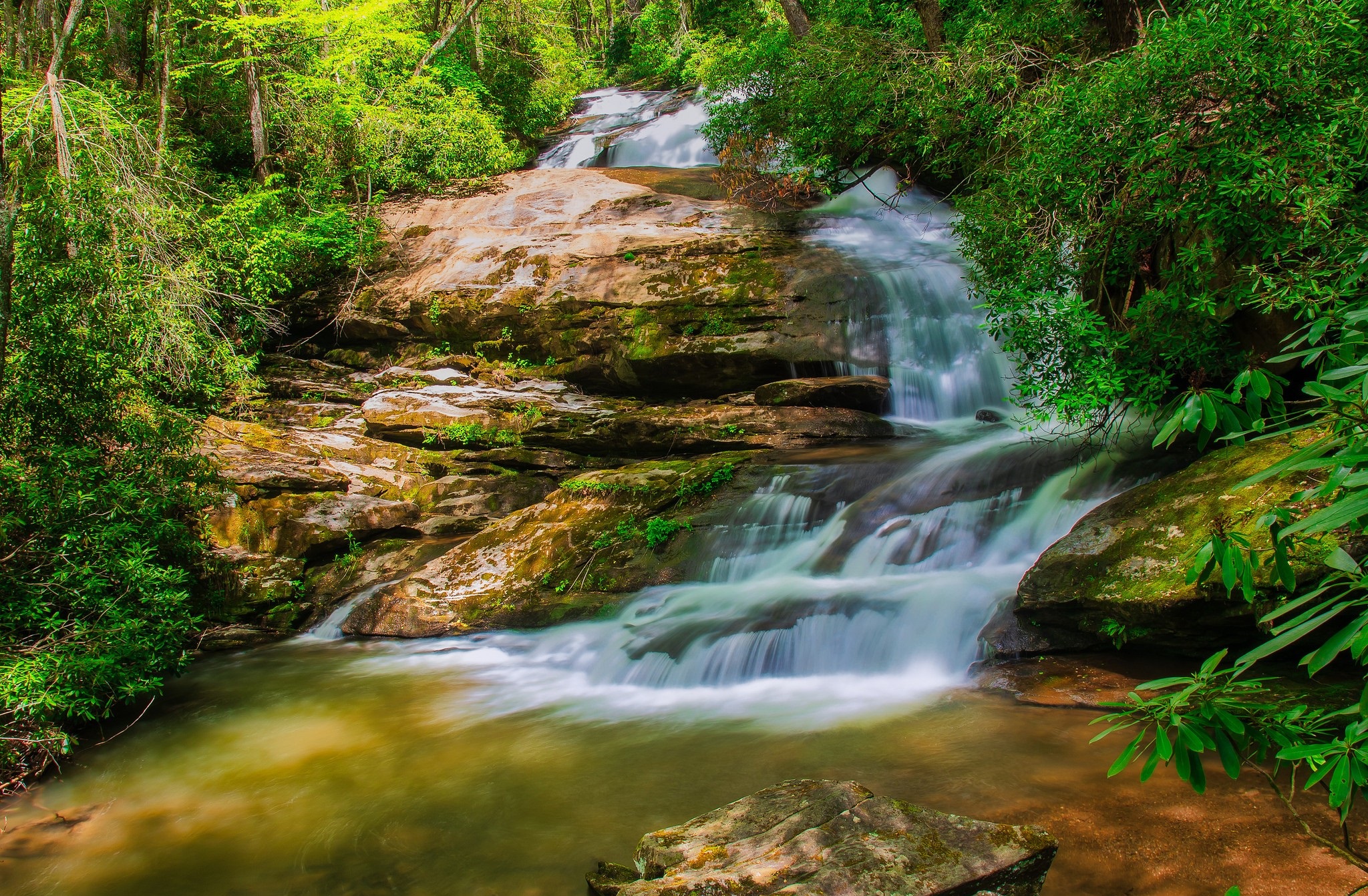 Handy-Wallpaper Wasserfälle, Wasserfall, Erde/natur kostenlos herunterladen.