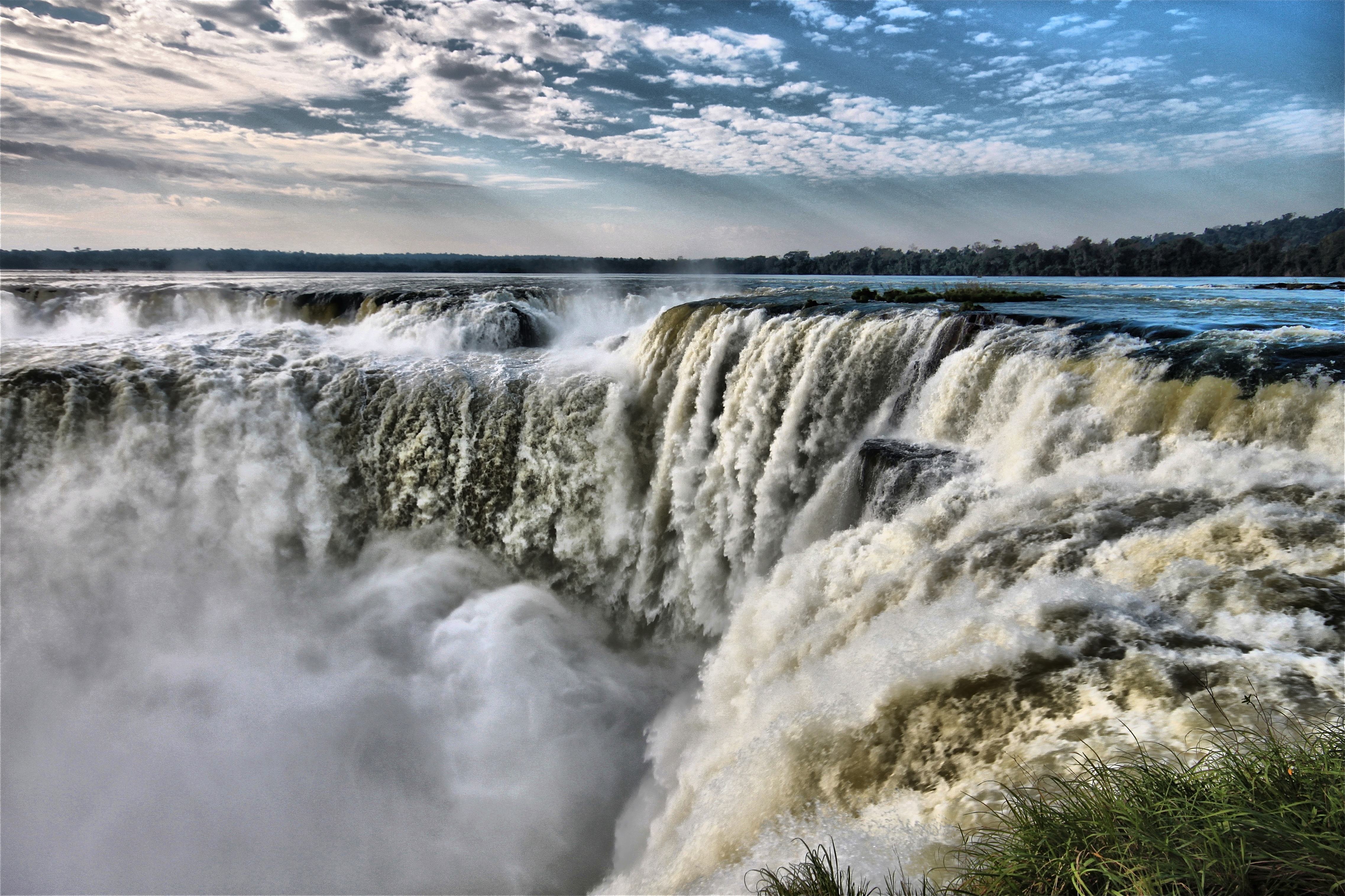 356659 скачать картинку водопады игуасу, водопады, земля/природа, аргентина, бразилия, водопад - обои и заставки бесплатно