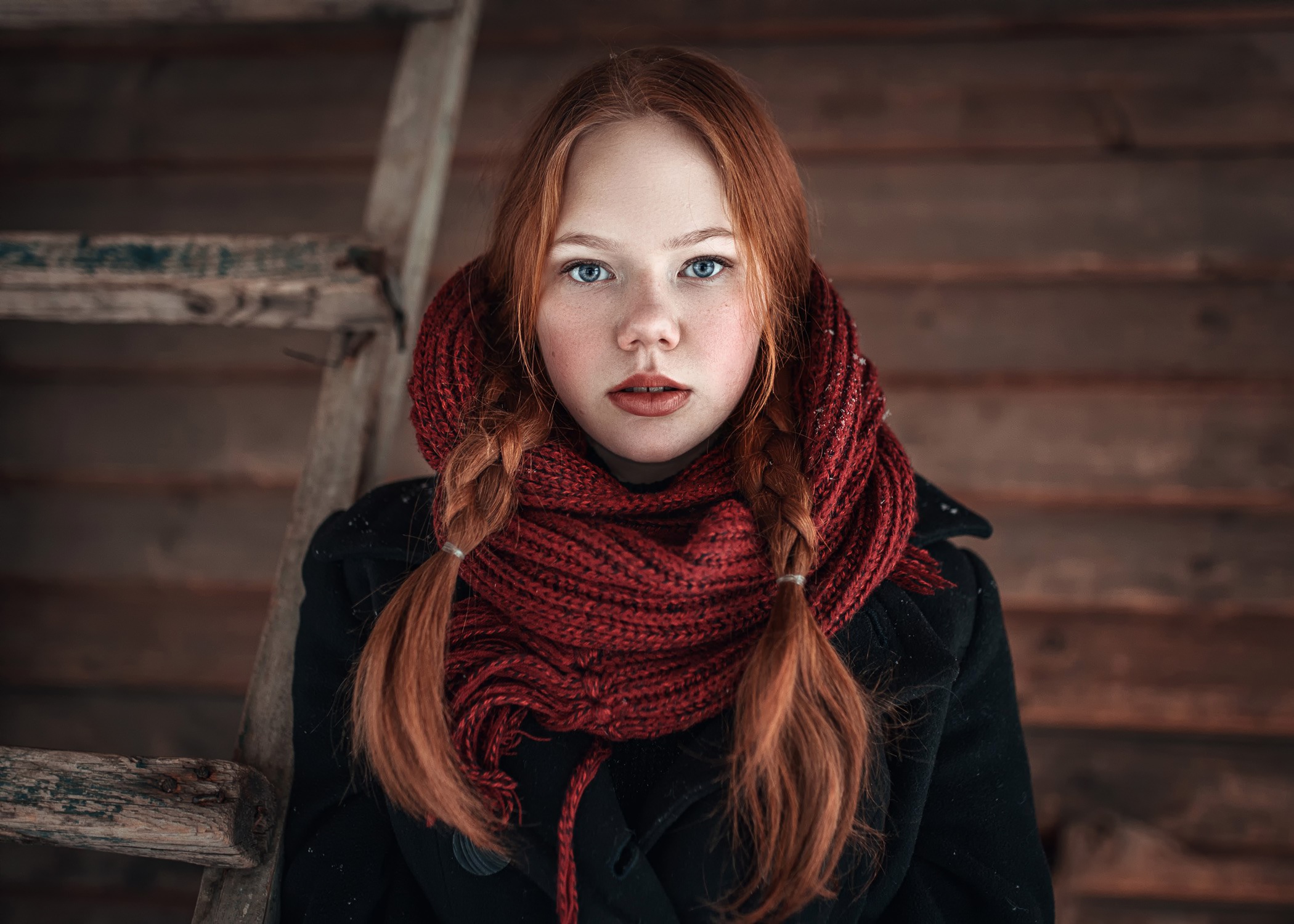 PCデスクトップに赤毛, 青い目, モデル, 女性, スカーフ, 三つ編み画像を無料でダウンロード