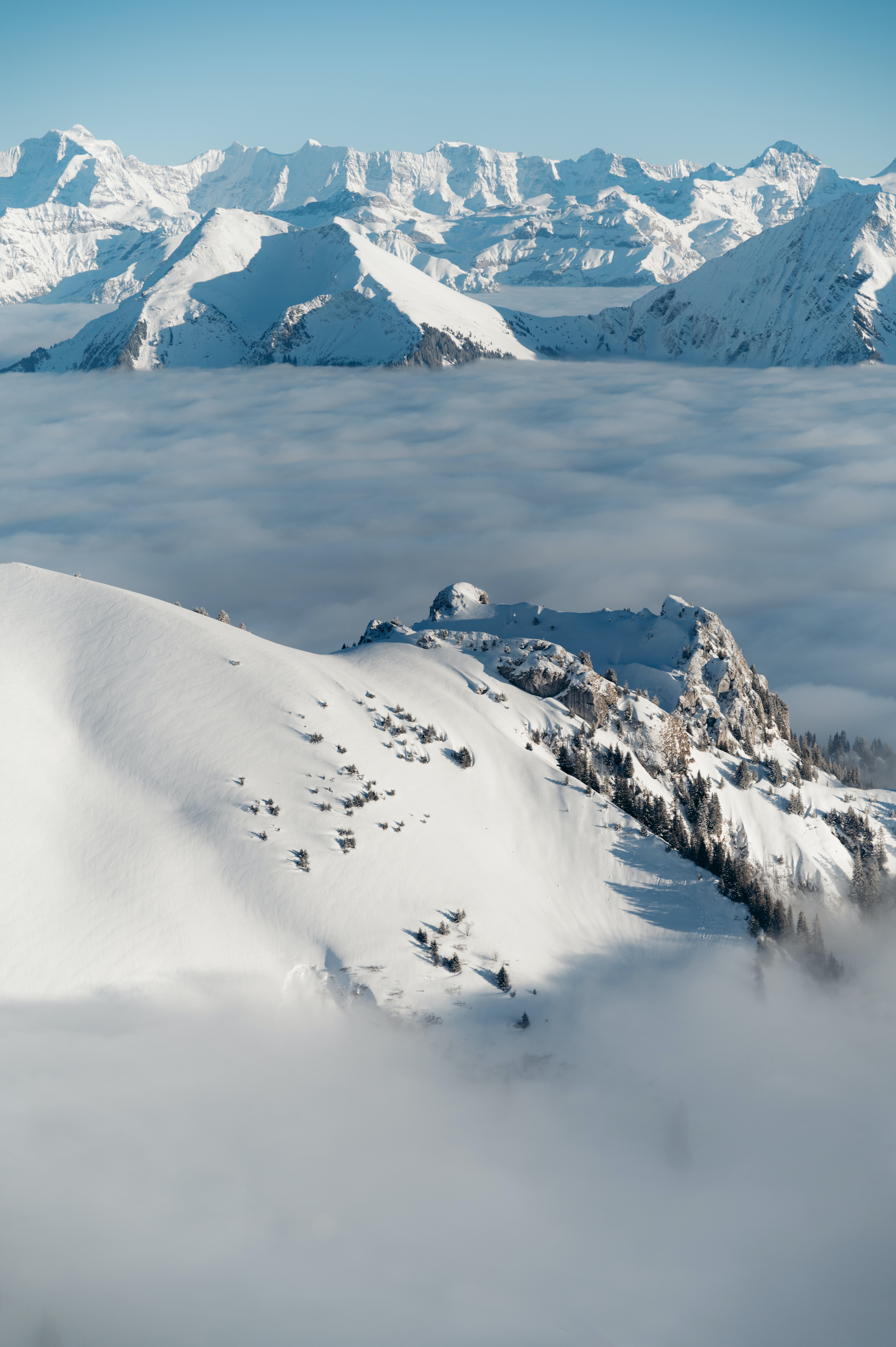 無料モバイル壁紙自然, 山脈, 上から見る, 雪, 雲, 冬, 風景をダウンロードします。