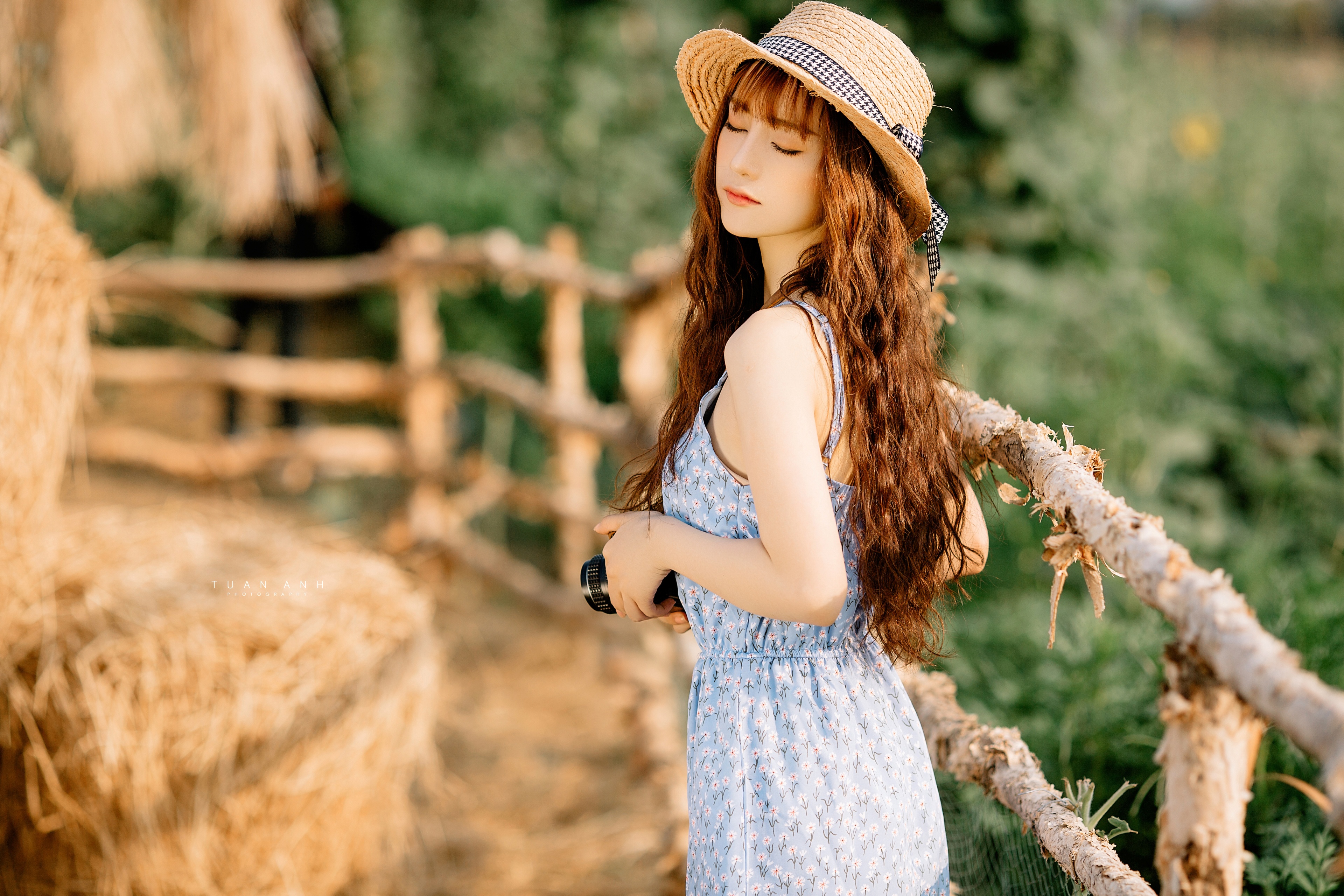 Download mobile wallpaper Mood, Hat, Dress, Brunette, Model, Women, Asian, Long Hair, Depth Of Field for free.