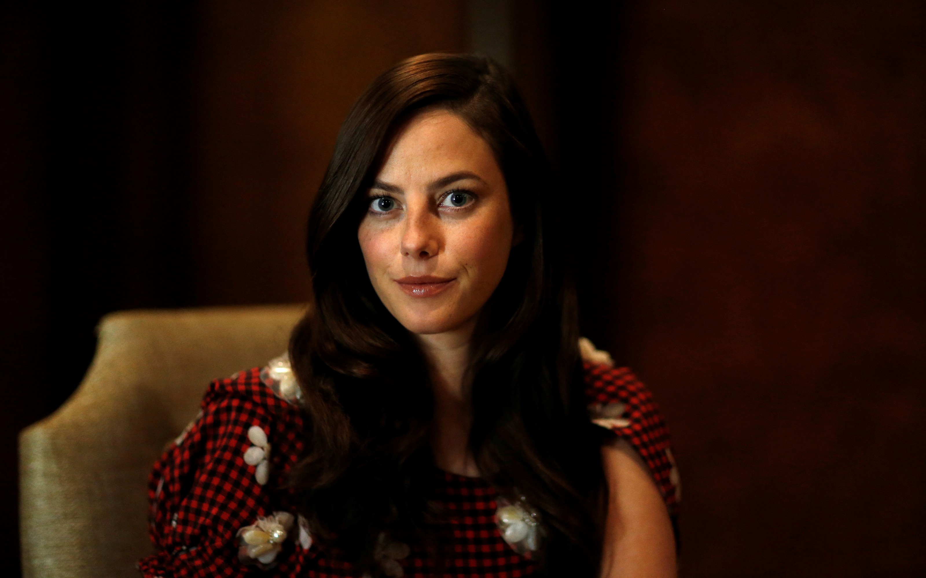 Baixe gratuitamente a imagem Inglês, Olhos Azuis, Celebridade, Cabelo Preto, Atriz, Kaya Scodelario na área de trabalho do seu PC