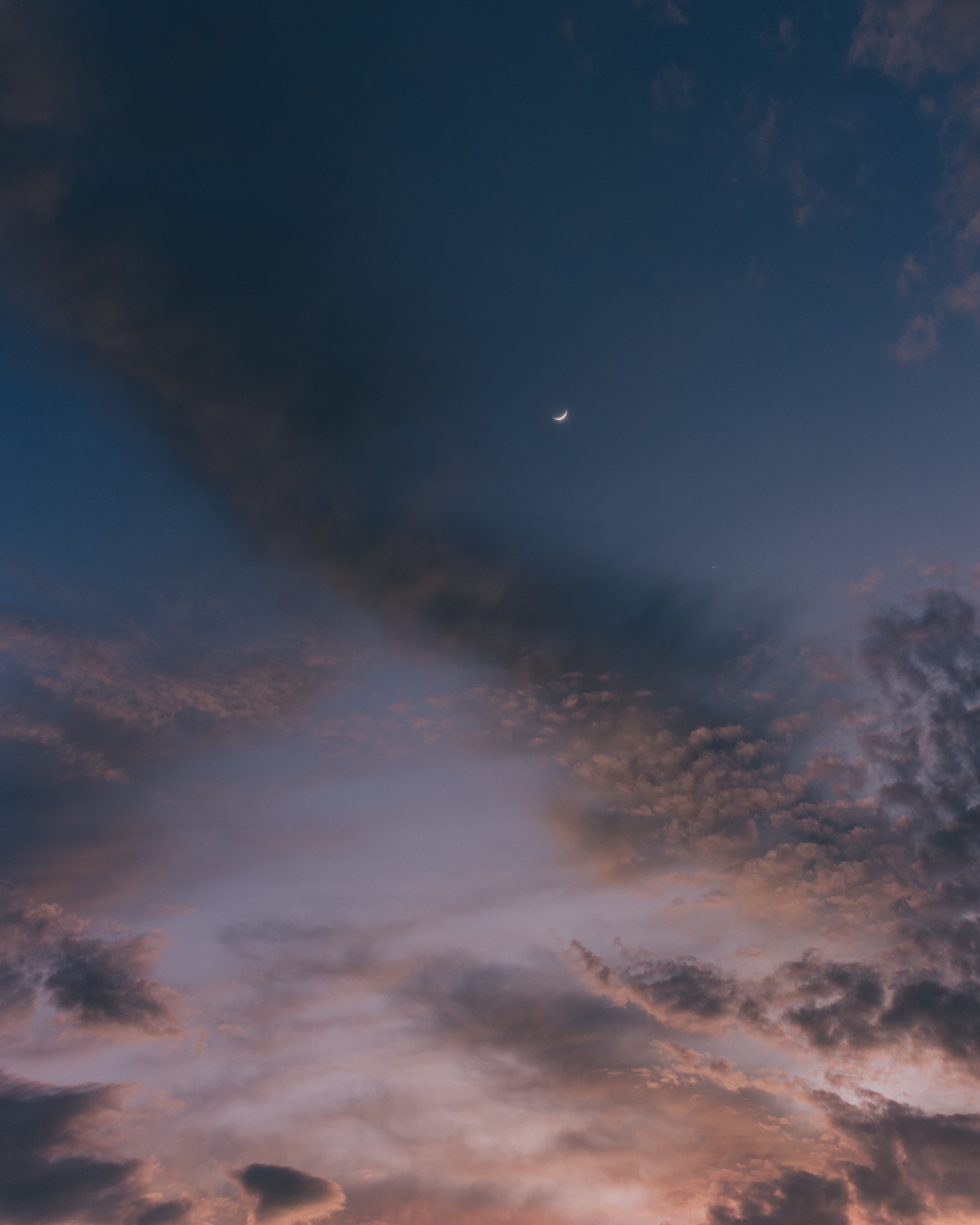150890 descargar imagen naturaleza, puesta del sol, cielo, noche, nubes, luna, poroso: fondos de pantalla y protectores de pantalla gratis