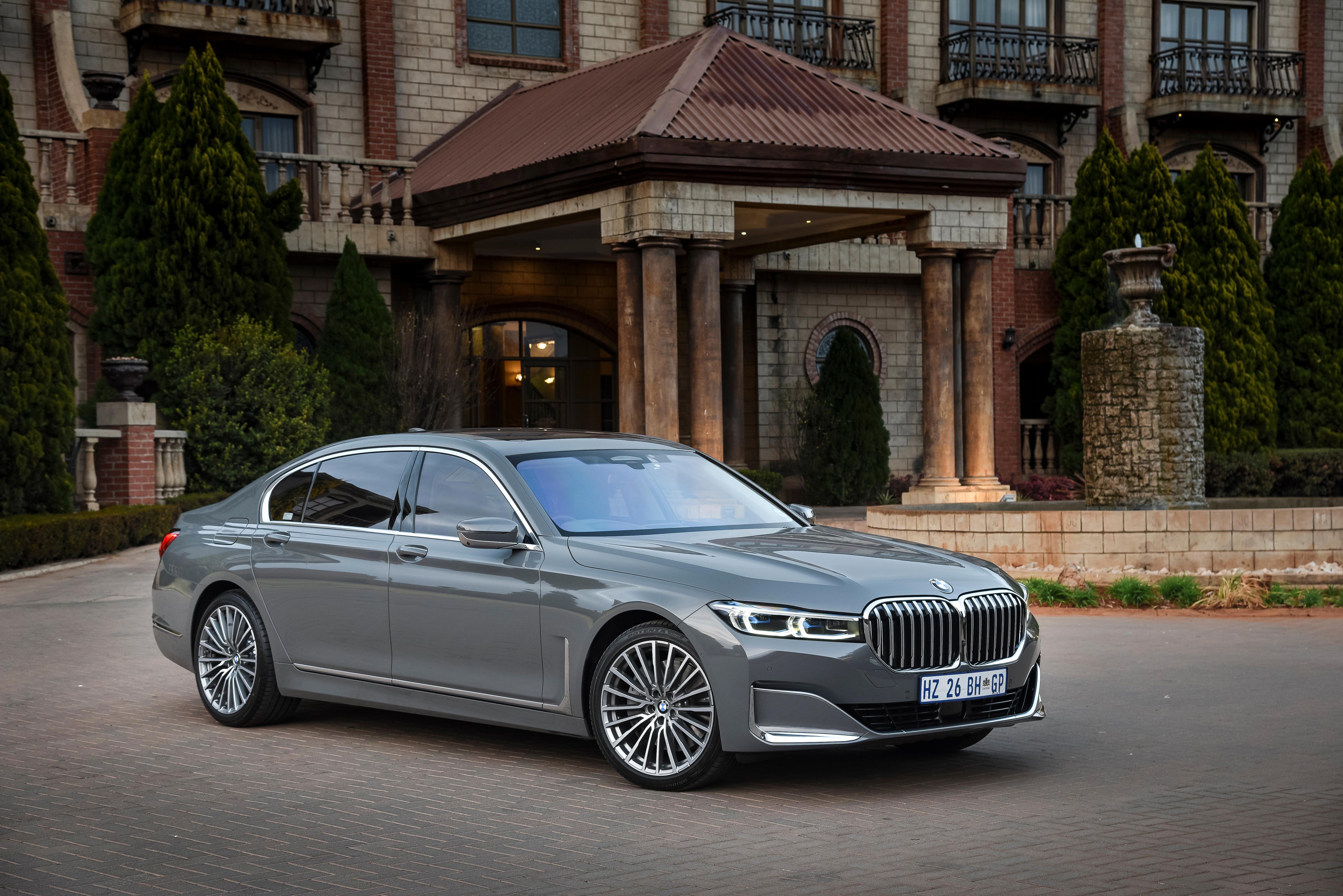 Download mobile wallpaper Bmw, Car, Bmw 7 Series, Vehicles, Silver Car for free.
