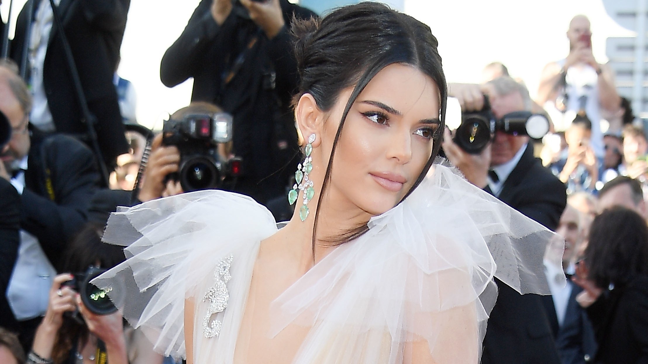 Handy-Wallpaper Berühmtheiten, Kendall Jenner kostenlos herunterladen.