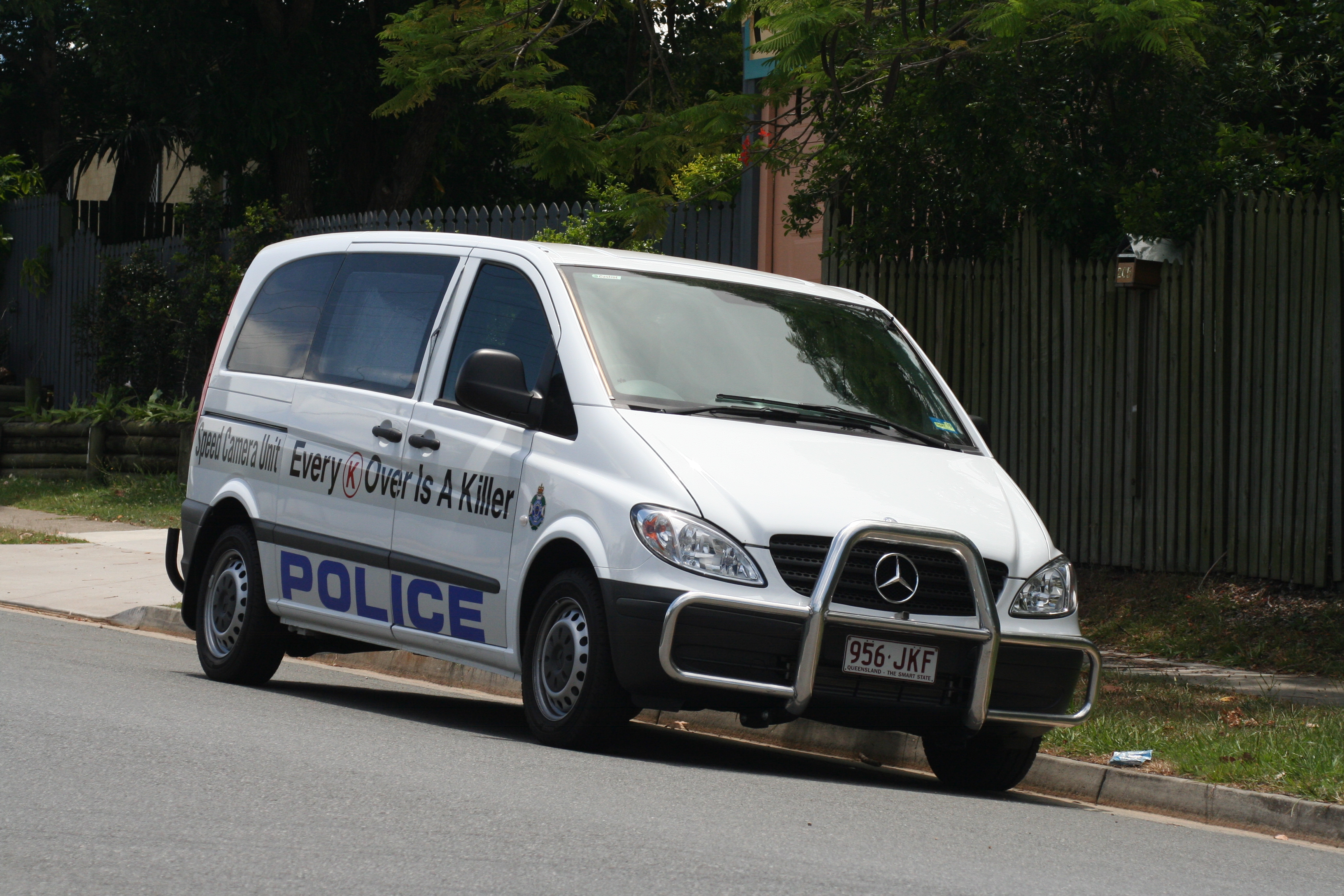 Téléchargez des papiers peints mobile Mercedes, Voiture, Police, Véhicules gratuitement.