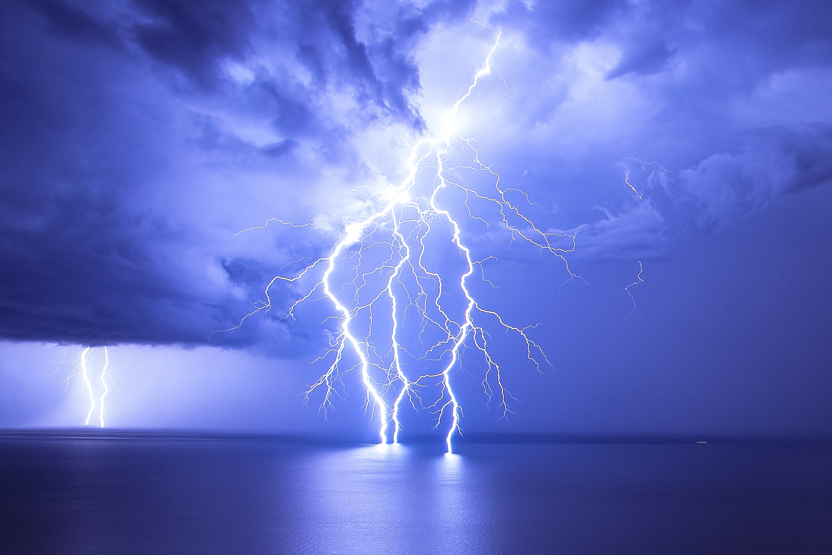 Free download wallpaper Photography, Lightning on your PC desktop
