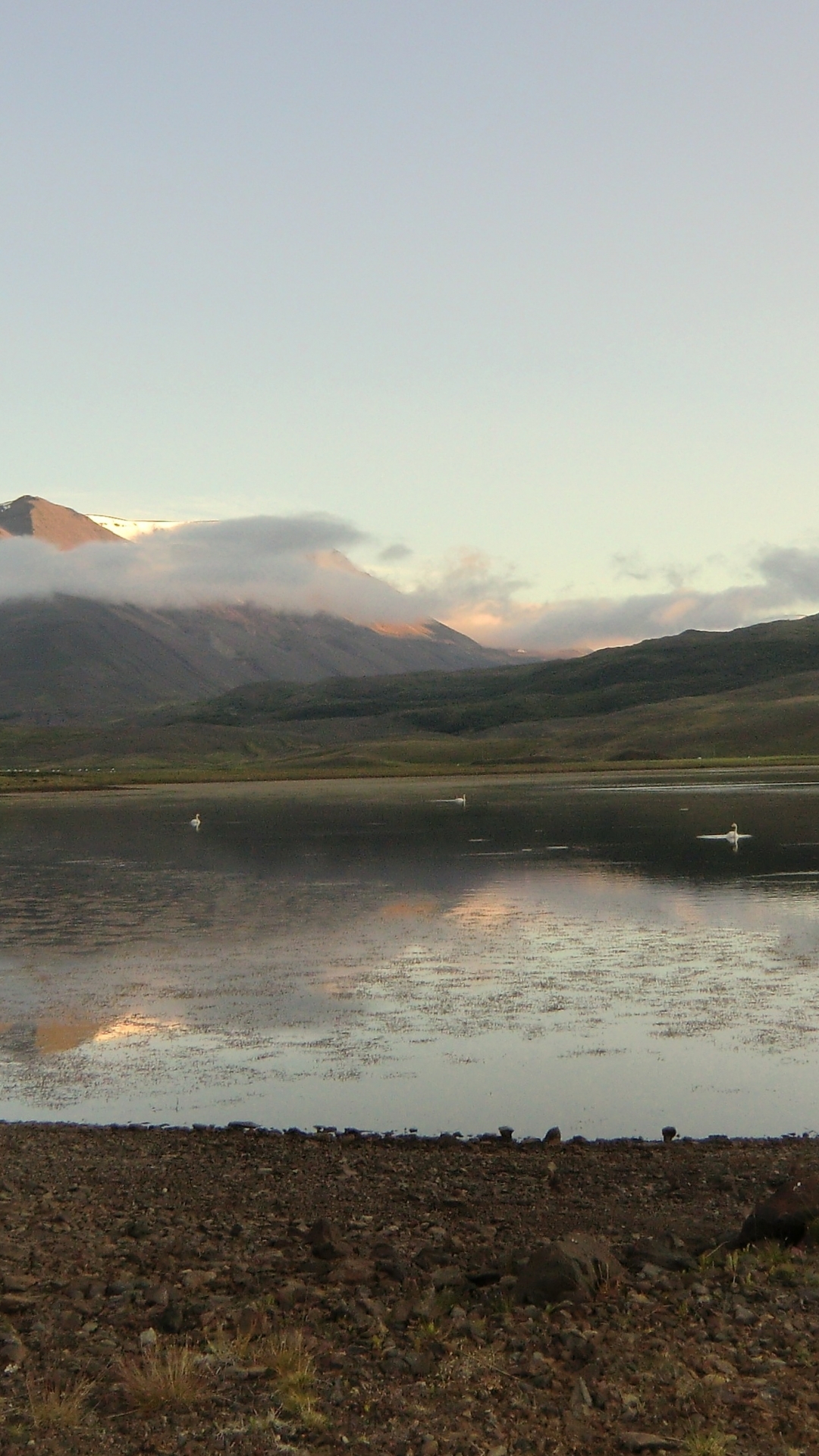 Скачати мобільні шпалери Озера, Гора, Озеро, Земля, Ісландія, Рефлексія безкоштовно.