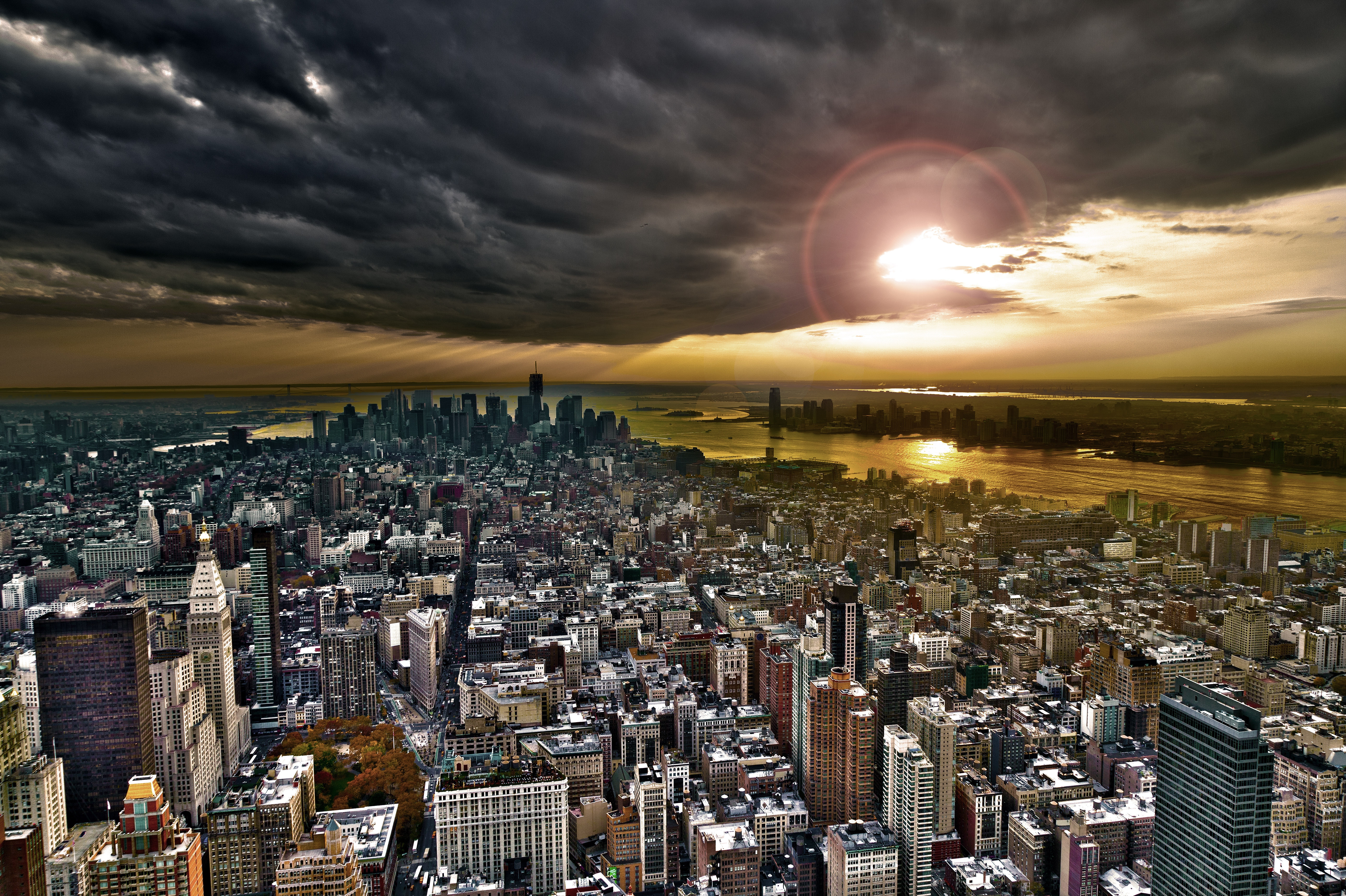105825 скачать картинку города, небо, город, здания, небоскребы, тучи, нью йорк - обои и заставки бесплатно