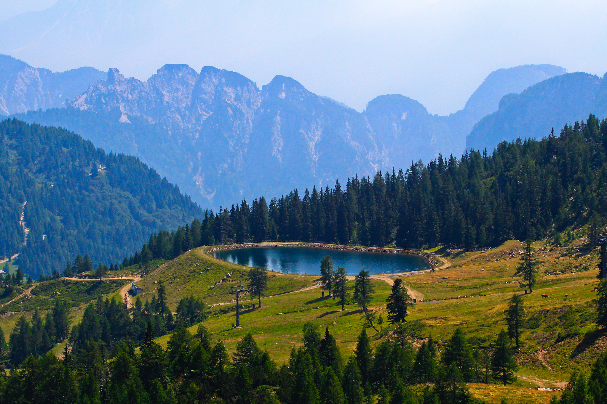126387 télécharger l'image lac, montagnes, sky, nature, arbres - fonds d'écran et économiseurs d'écran gratuits