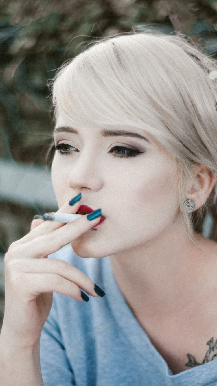 Download mobile wallpaper Blonde, Face, Model, Women, Smoking for free.