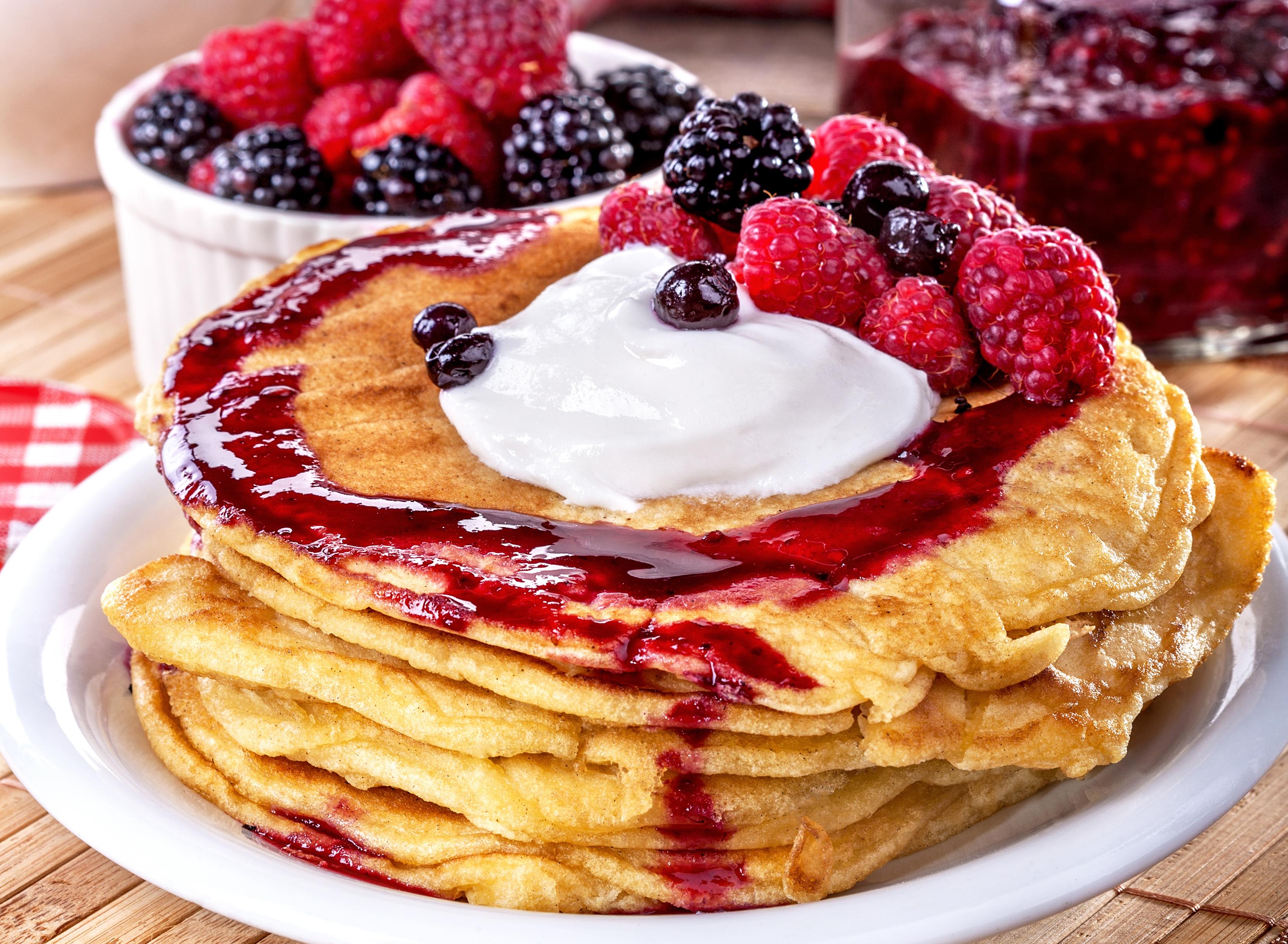 Free download wallpaper Food, Raspberry, Blackberry, Cream, Berry, Fruit, Jam, Breakfast, Pancake on your PC desktop