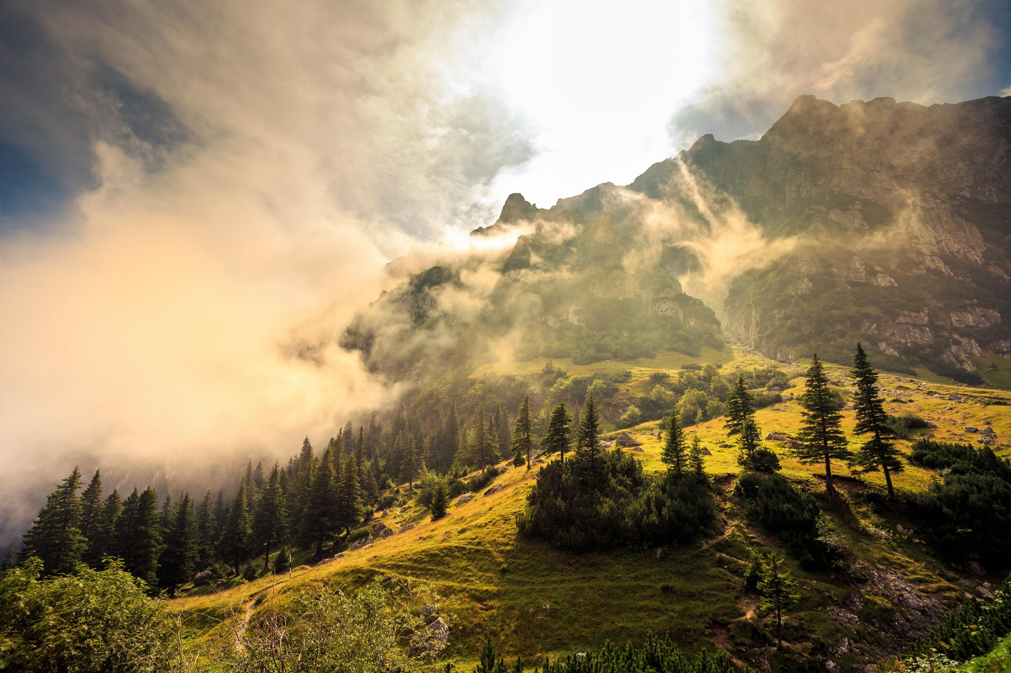 Téléchargez gratuitement l'image Paysage, Montagnes, Montagne, Arbre, Falaise, Nuage, La Nature, Terre/nature sur le bureau de votre PC