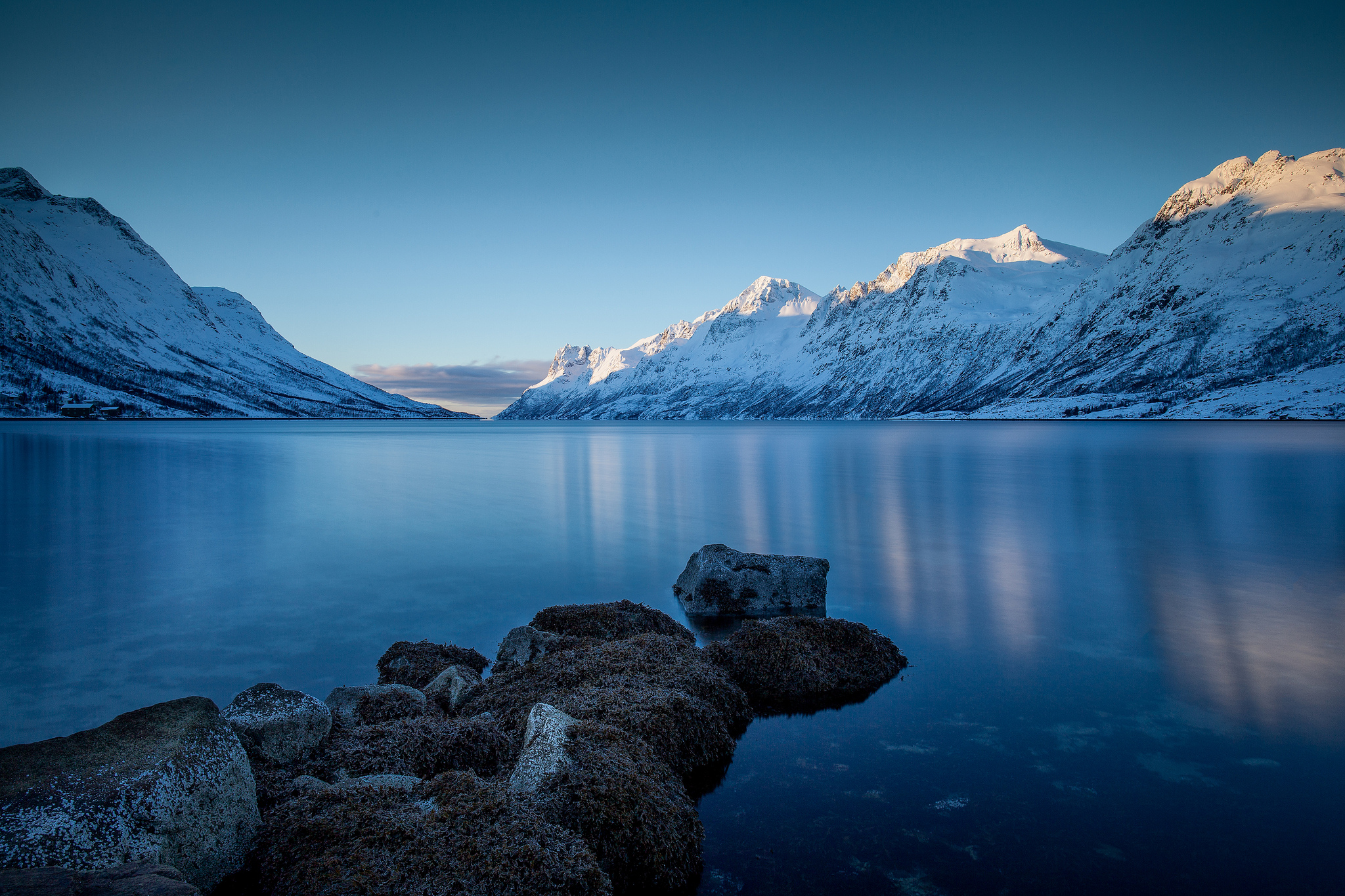 PCデスクトップに冬, 自然, 雪, 湖, 山, 地球画像を無料でダウンロード