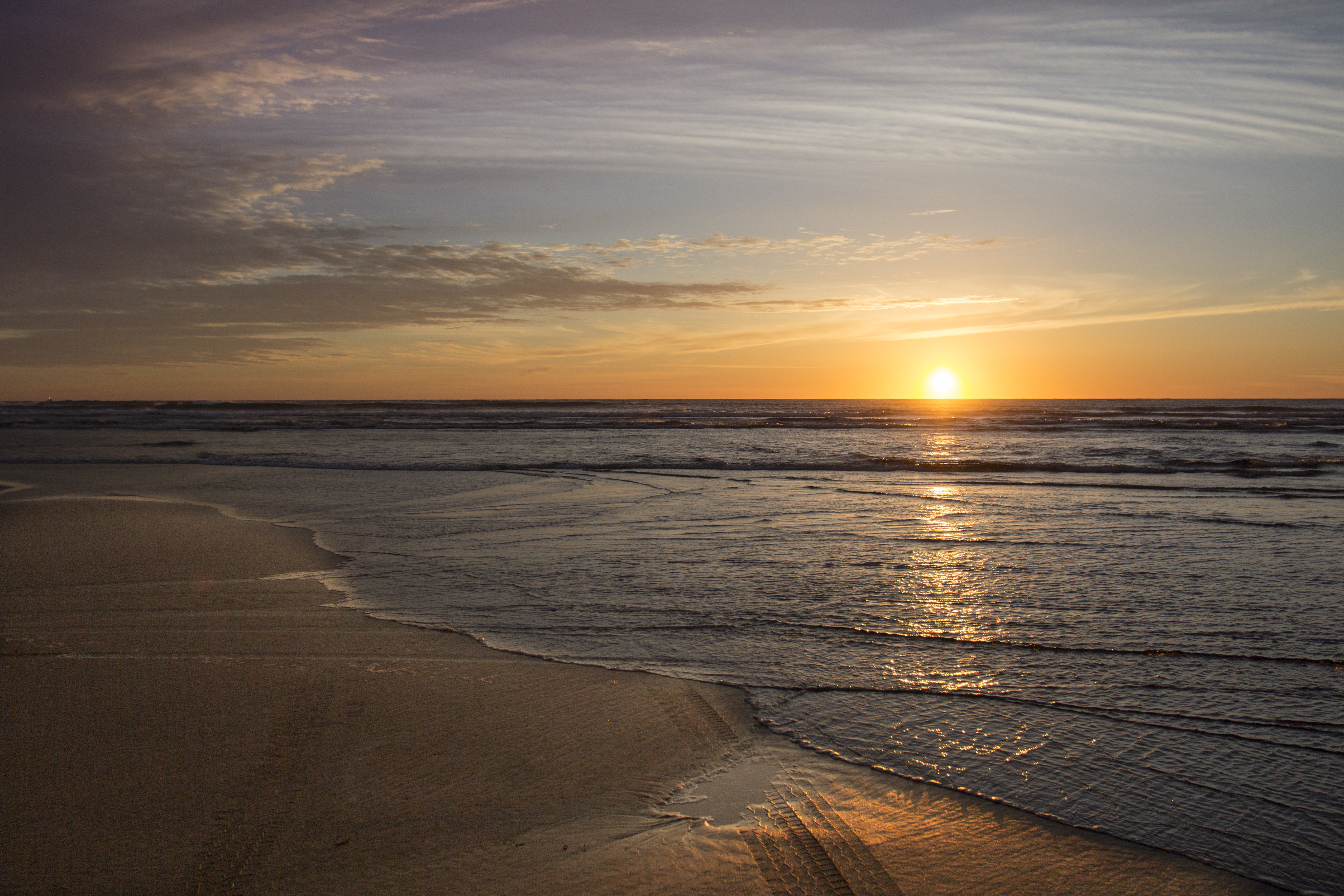 Laden Sie das Sun, Sunset, Natur, Waves, Strand-Bild kostenlos auf Ihren PC-Desktop herunter