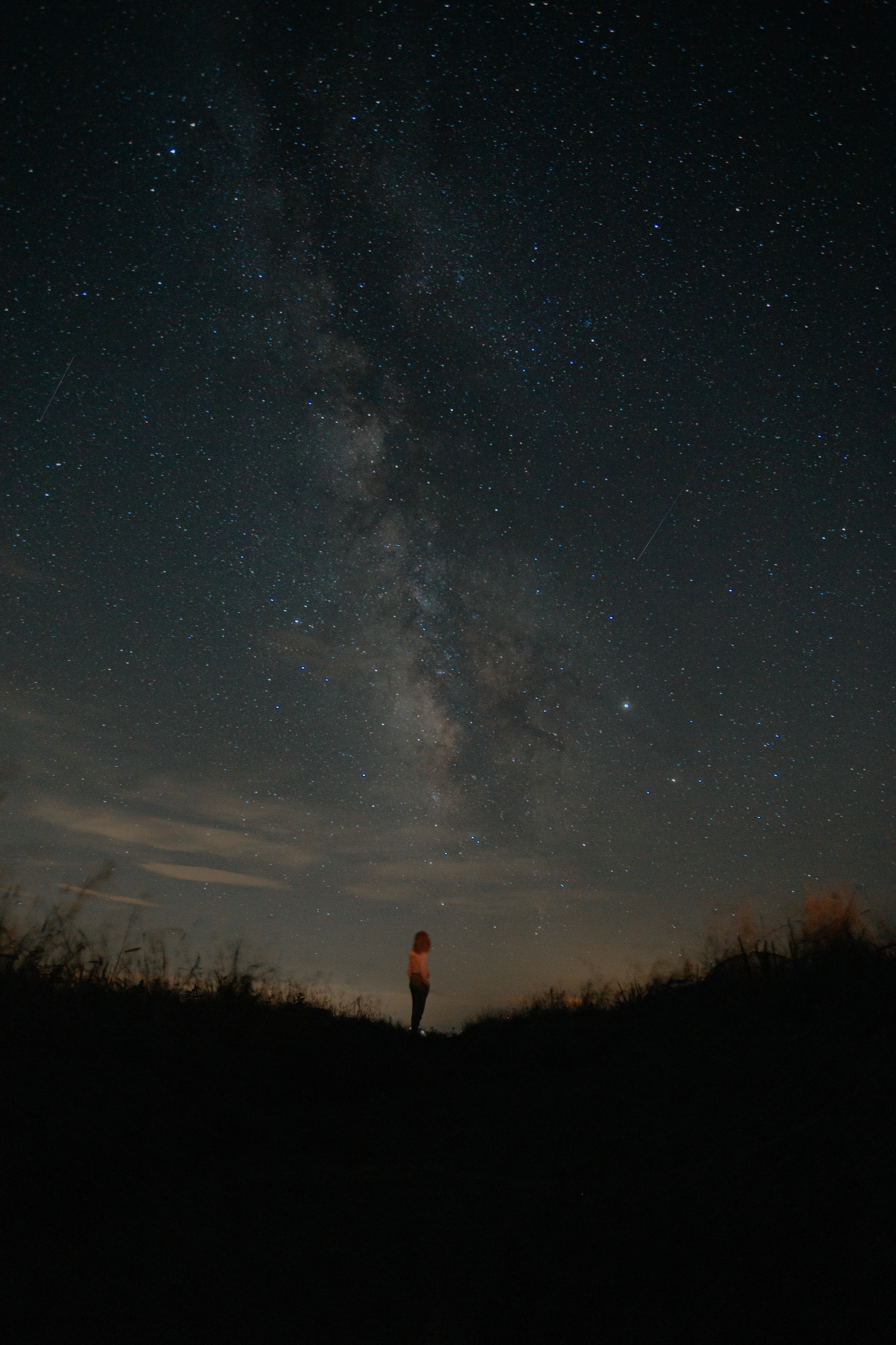 Download mobile wallpaper Lonely, Miscellanea, Miscellaneous, Starry Sky, Loneliness, Universe, Alone for free.