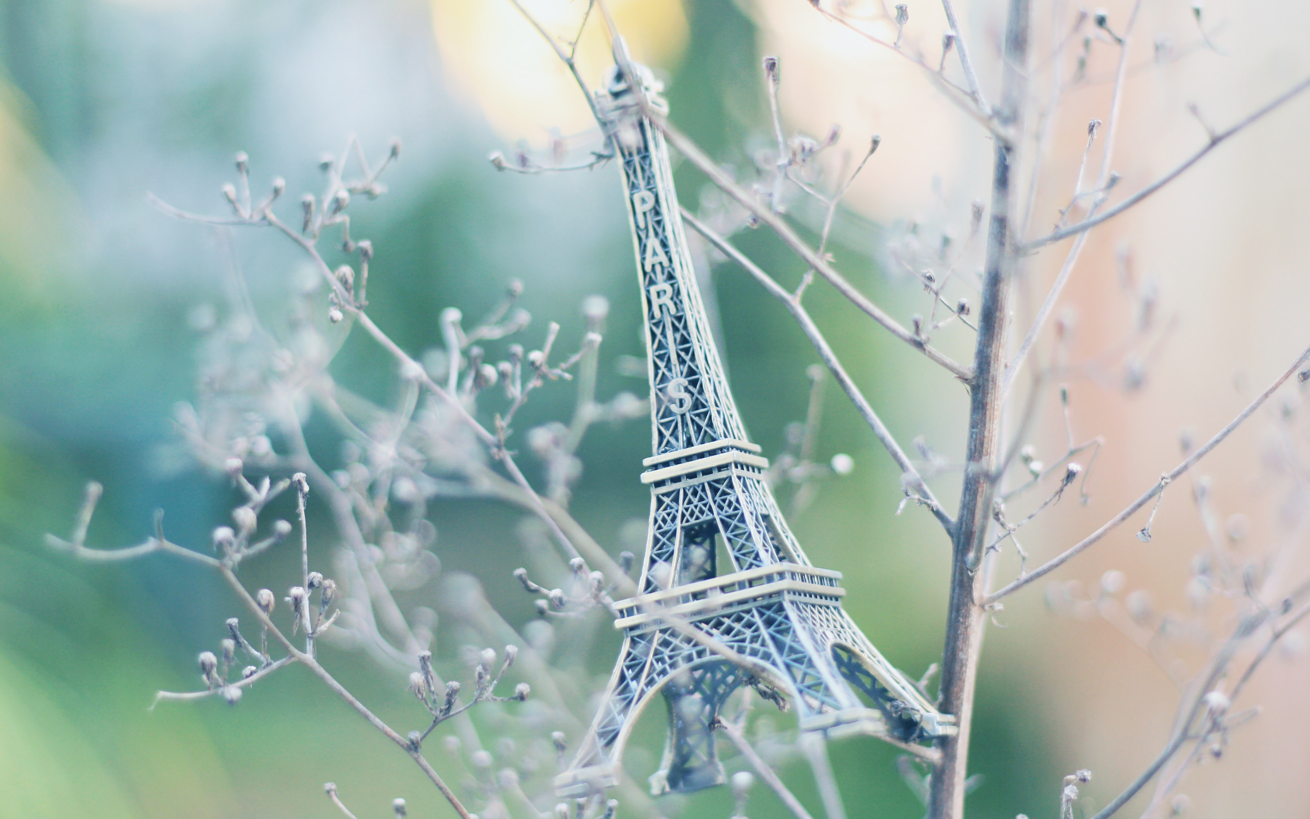 Download mobile wallpaper Eiffel Tower, Man Made for free.