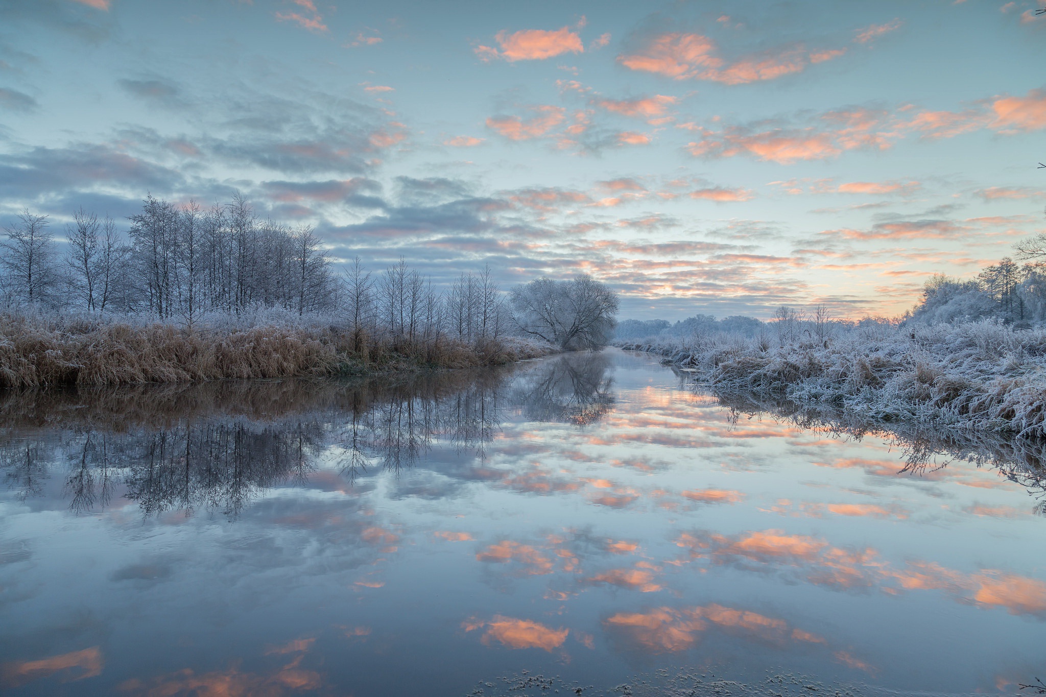 Free download wallpaper Landscape, Winter, Nature, Sky, Reflection, Earth, Cloud, River on your PC desktop