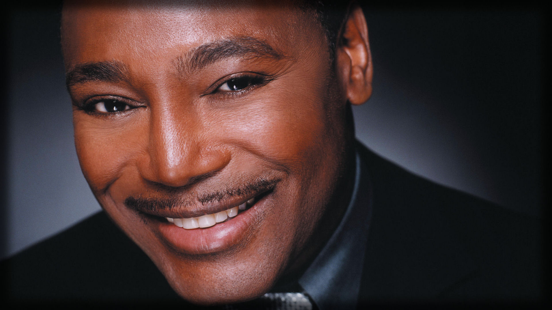 Laden Sie George Benson HD-Desktop-Hintergründe herunter