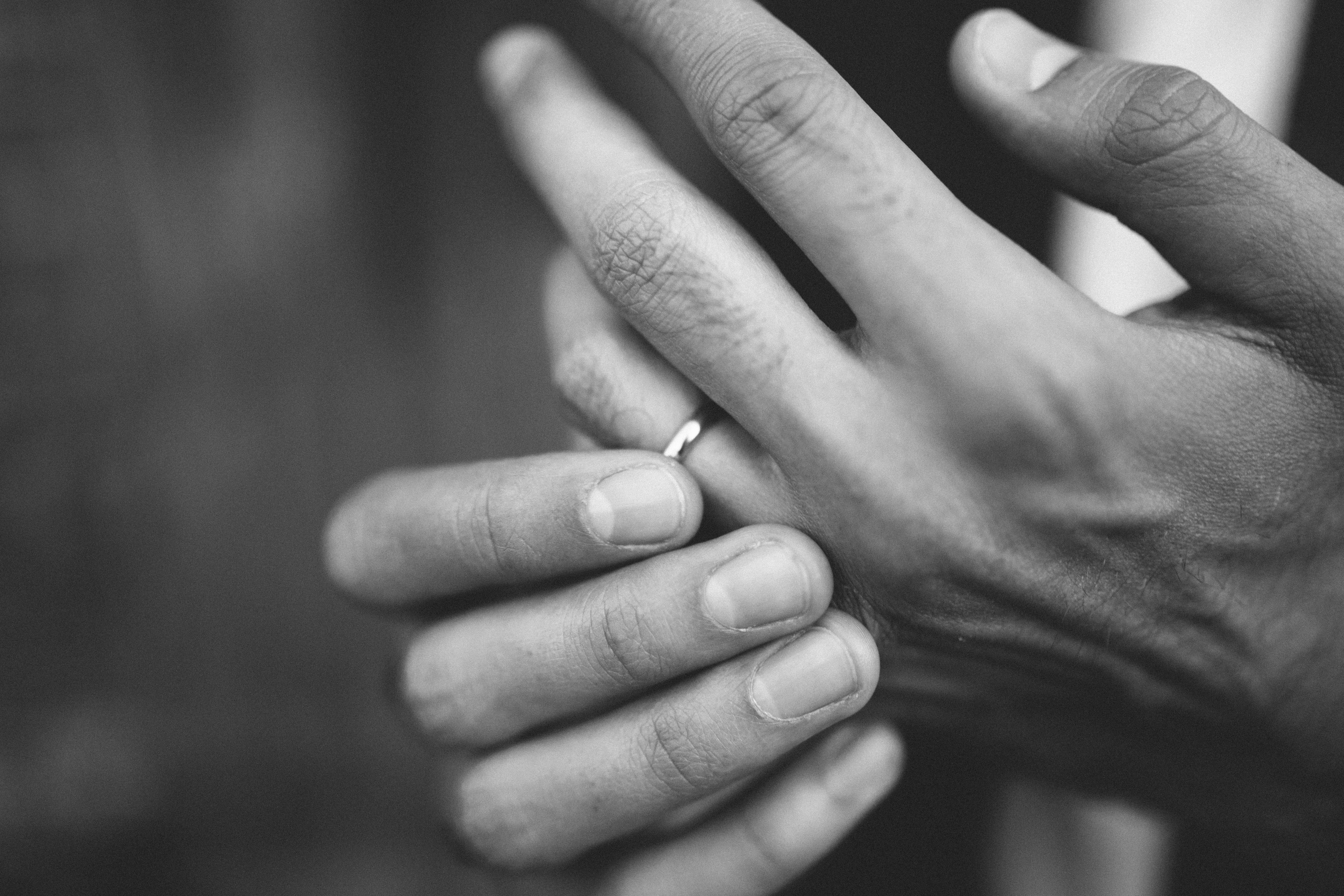 miscellanea, miscellaneous, hands, ring, bw, chb, fingers