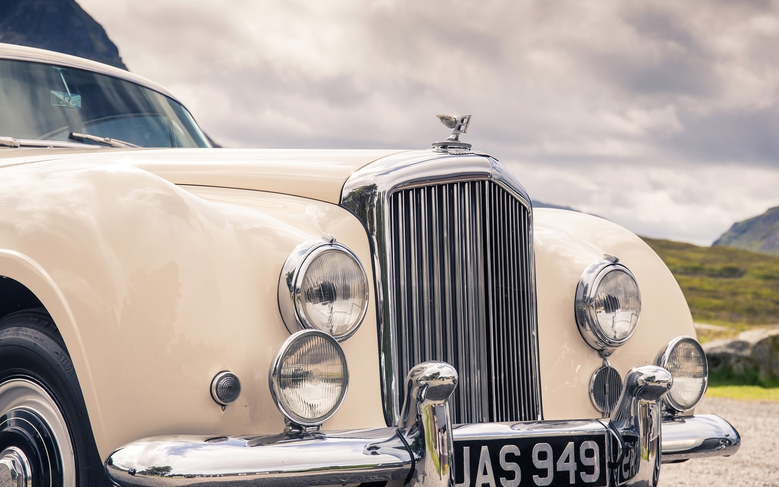 Los mejores fondos de pantalla de Bentley Continental Tipo R para la pantalla del teléfono