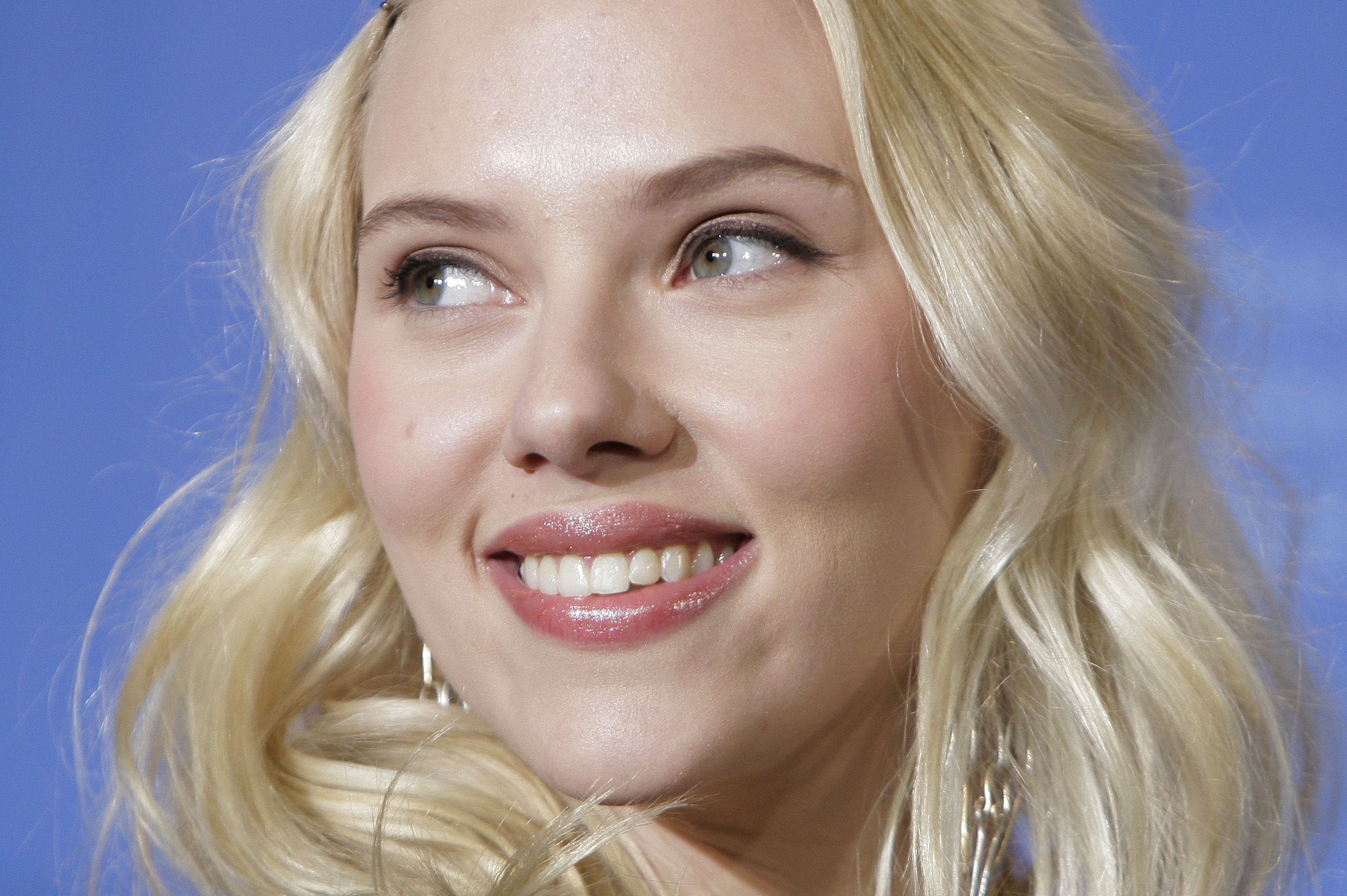 Download mobile wallpaper Scarlett Johansson, Singer, American, Celebrity, Actress for free.