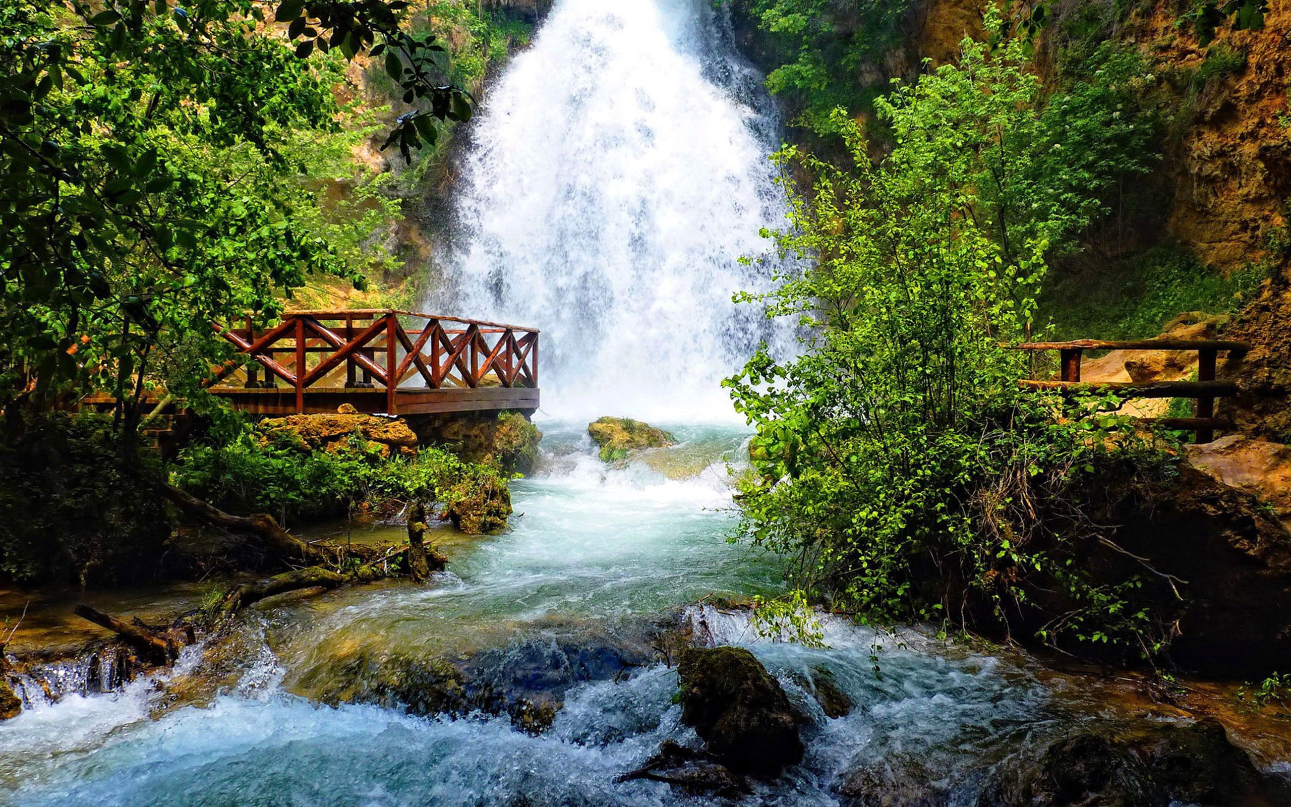 Скачать обои бесплатно Водопады, Водопад, Лес, Ограда, Земля/природа картинка на рабочий стол ПК