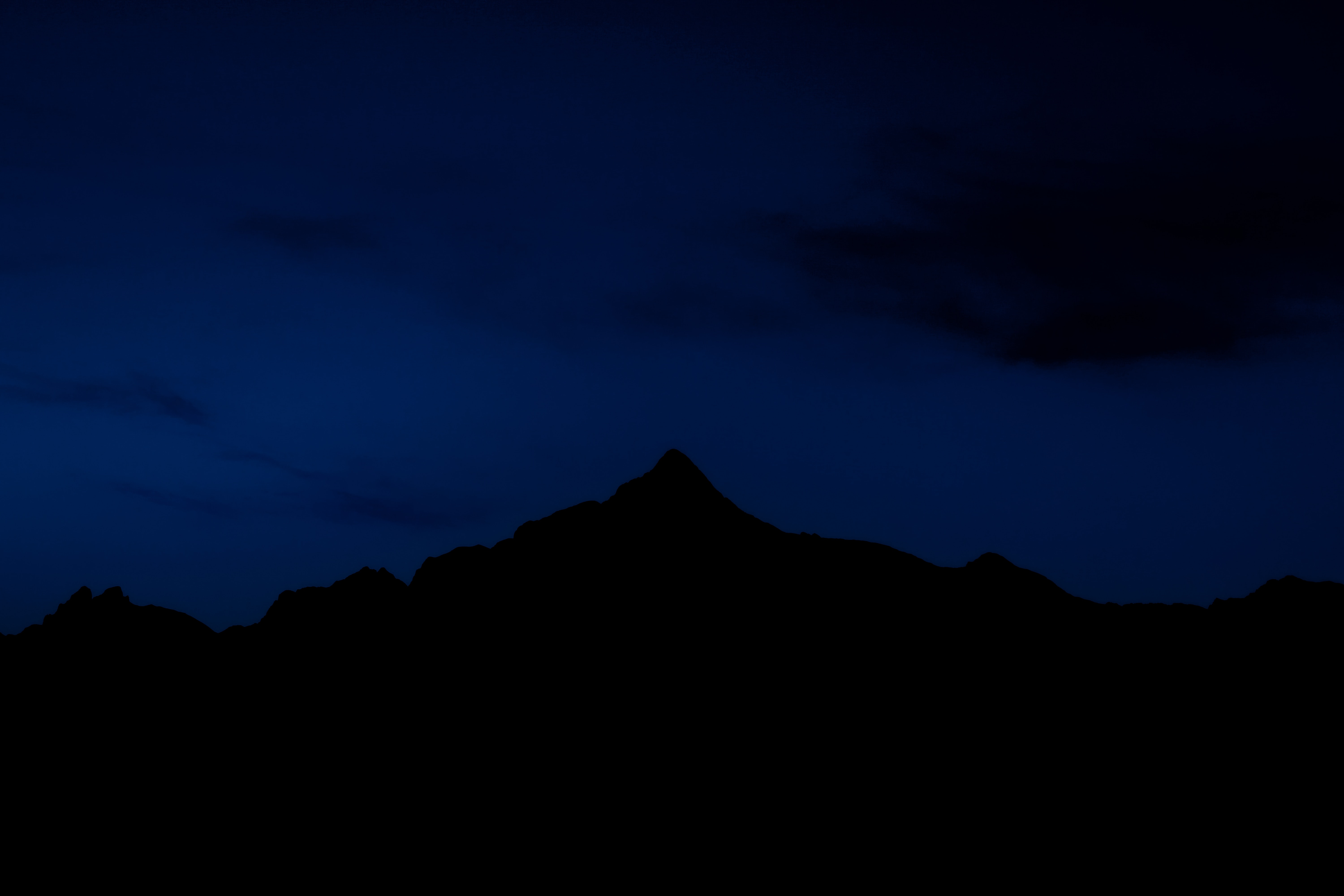 Téléchargez gratuitement l'image Montagnes, Obscurité, Sky, Nuit, Sombre sur le bureau de votre PC
