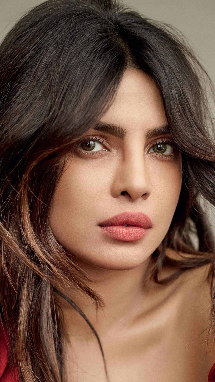 Download mobile wallpaper Singer, Brunette, Indian, Celebrity, Actress, Priyanka Chopra for free.