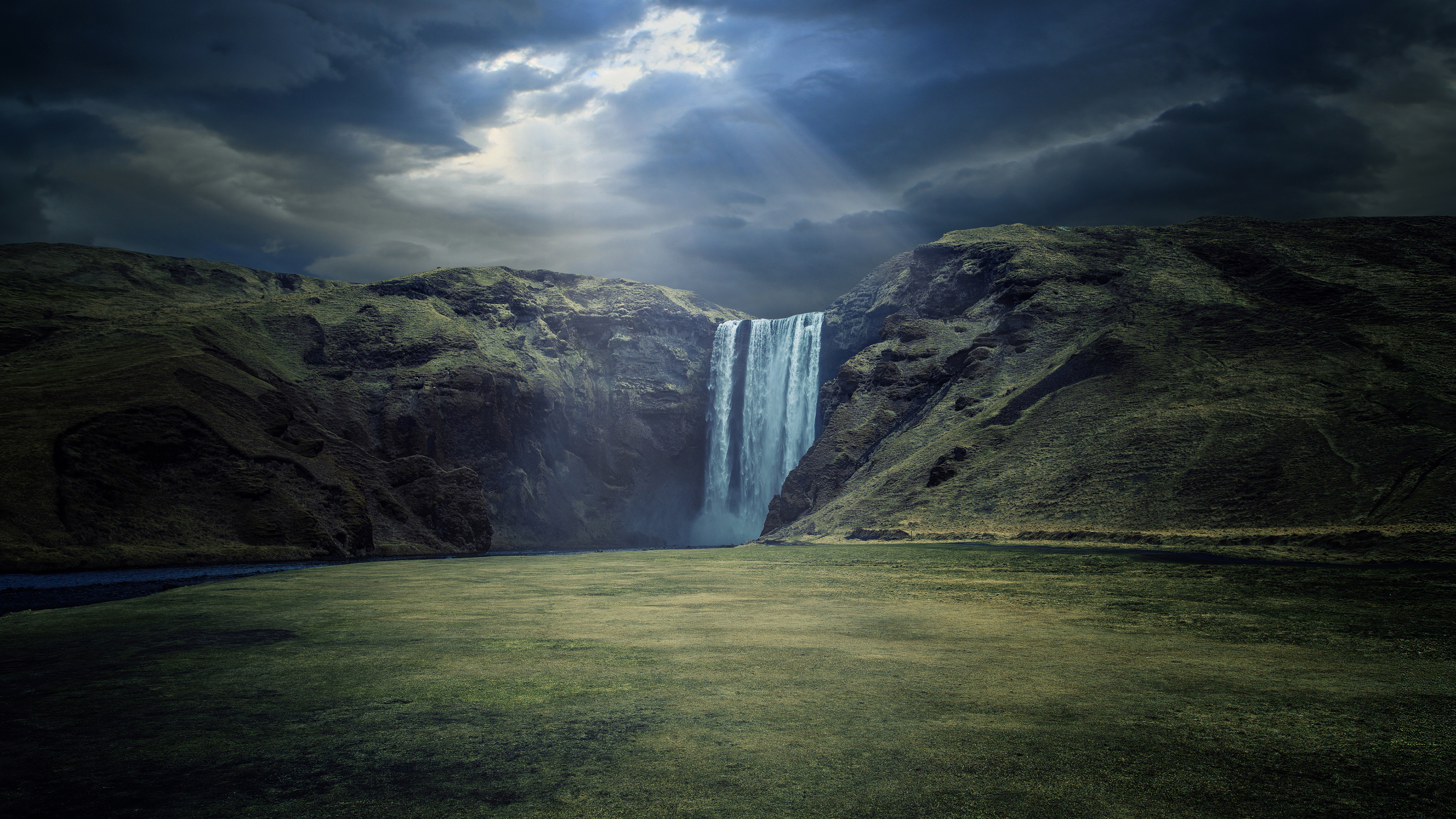 359843 baixar papel de parede islândia, nuvem, cachoeira, cachoeiras, terra/natureza, skógafoss, raio solar - protetores de tela e imagens gratuitamente